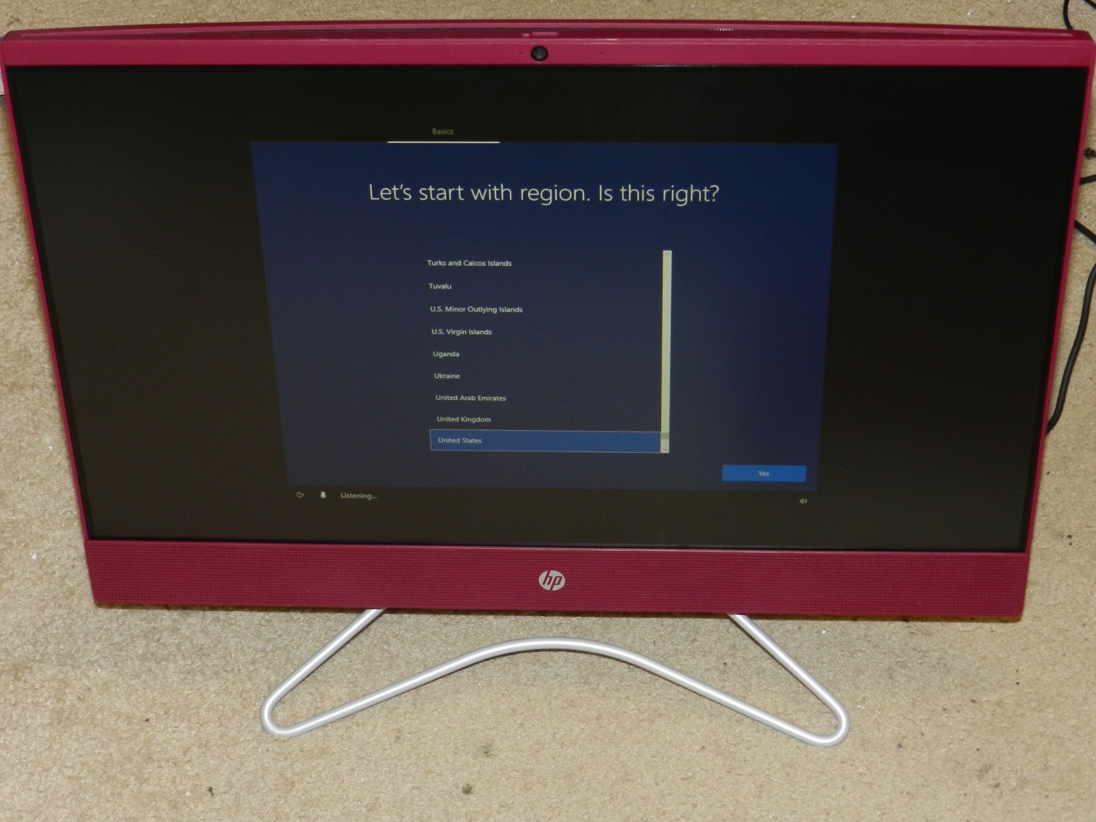 HP 24-F0042CY 23.8" FHD IPS Touch All-in-One PC AMD A9-9425 4GB RAM 1TB HDD