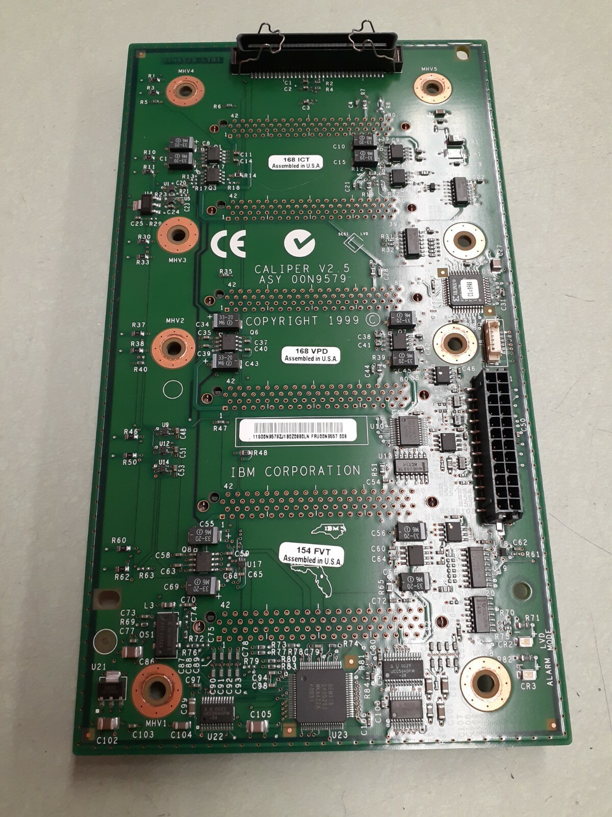 IBM Netfinity 5100 00N9579 Model 8658 SCSI DASD Backplane 00N9557