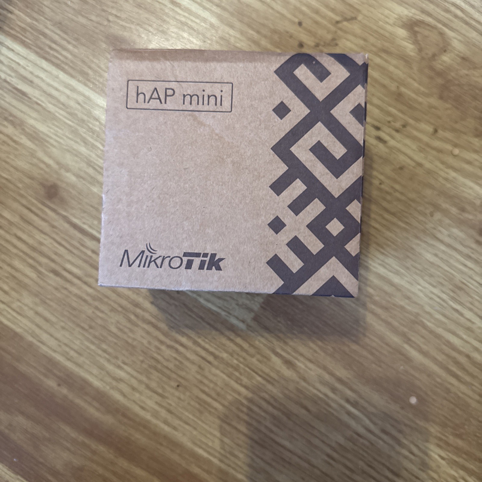 MikroTik RB931-2nD hAP Mini 3x10/100 2GHz L4 Wireless Access Point