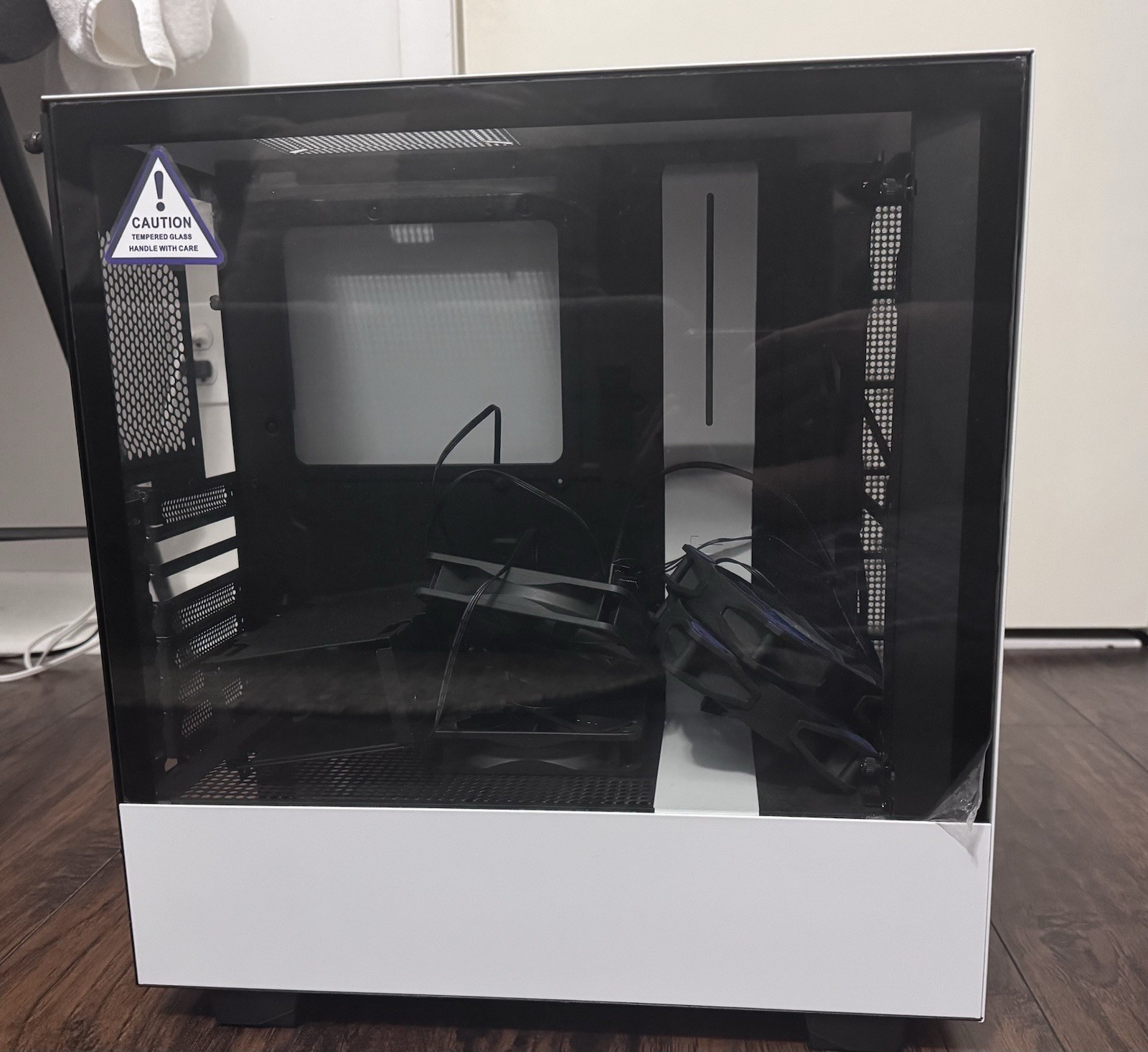 (4 FANS) NZXT CA-H510i-W1 Compact ATX Mid-Tower Gaming Case - Matte White USED