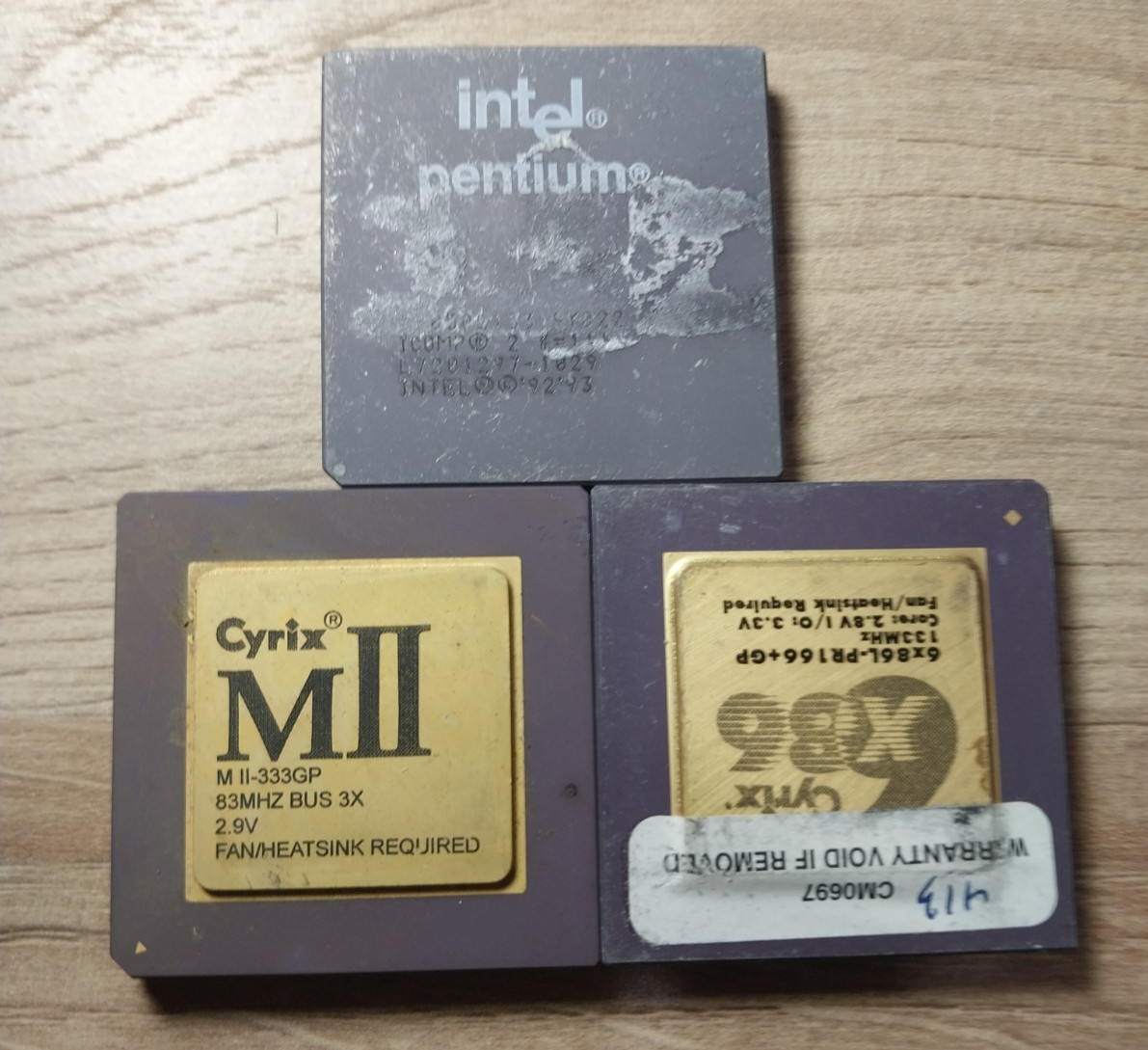 Lot of 3 x Ceramic Gold Cap CPUs Processors - Gold Recovery and Collectibles