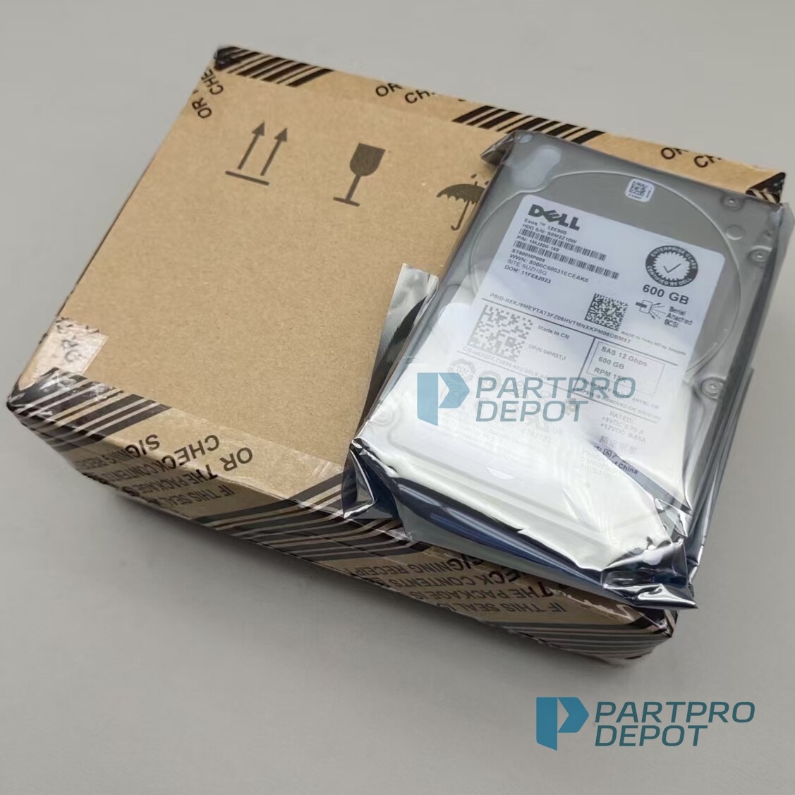 New Dell 04HGTJ 600GB HDD 15K RPM 2.5" SAS ST600MP0005 HDD Hard Drive