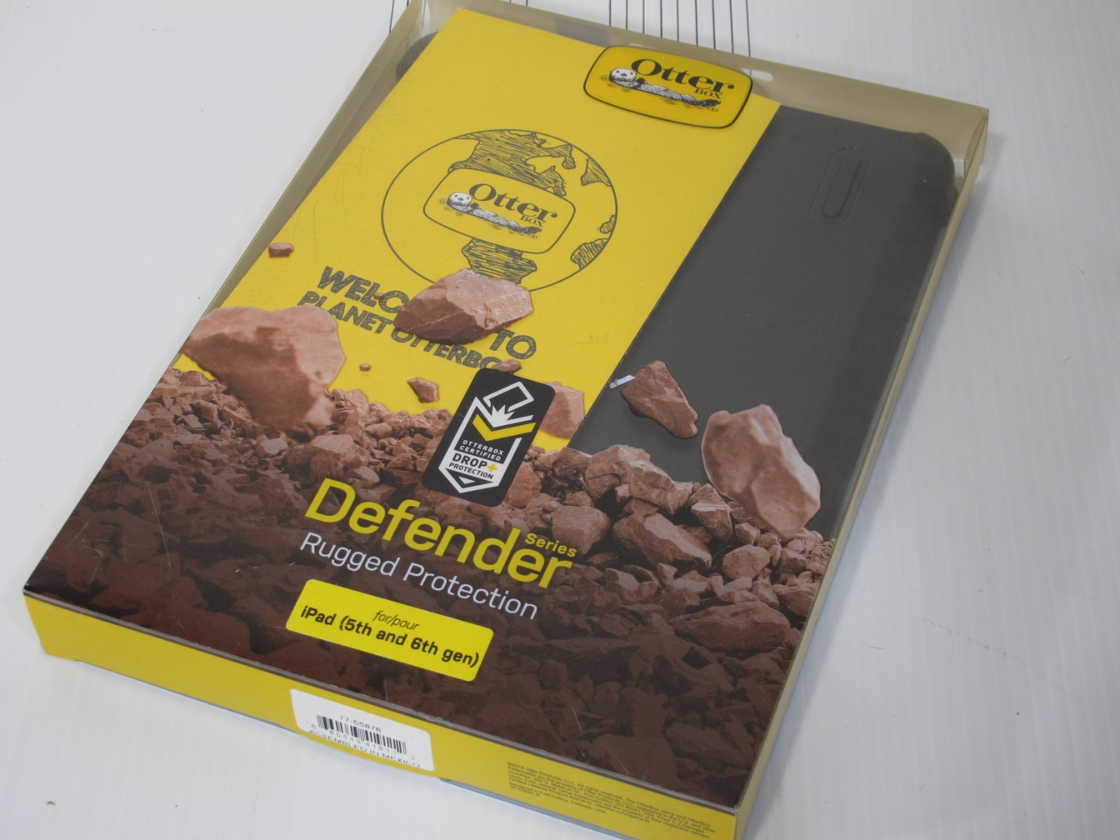 New Otter Box Defender Ipad 5th & 6th Generation.