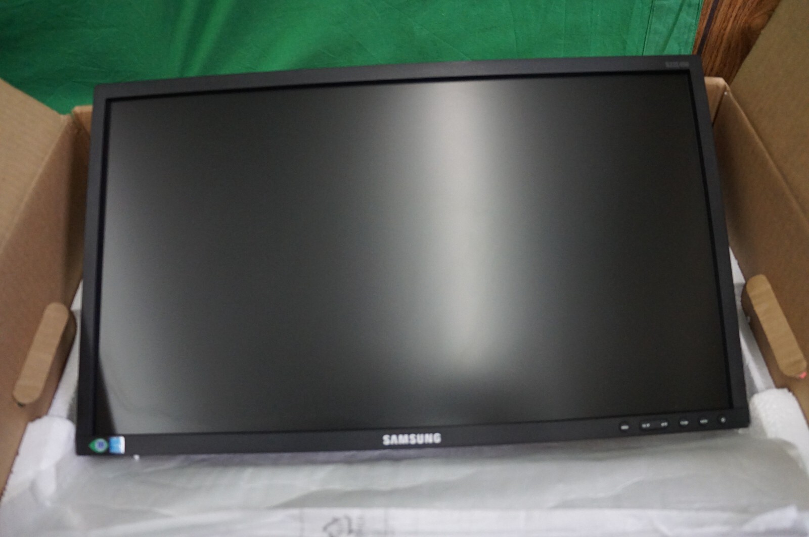 Samsung SE450 Series 21.5" Widescreen FHD LED LCD Monitor - Black W/Box