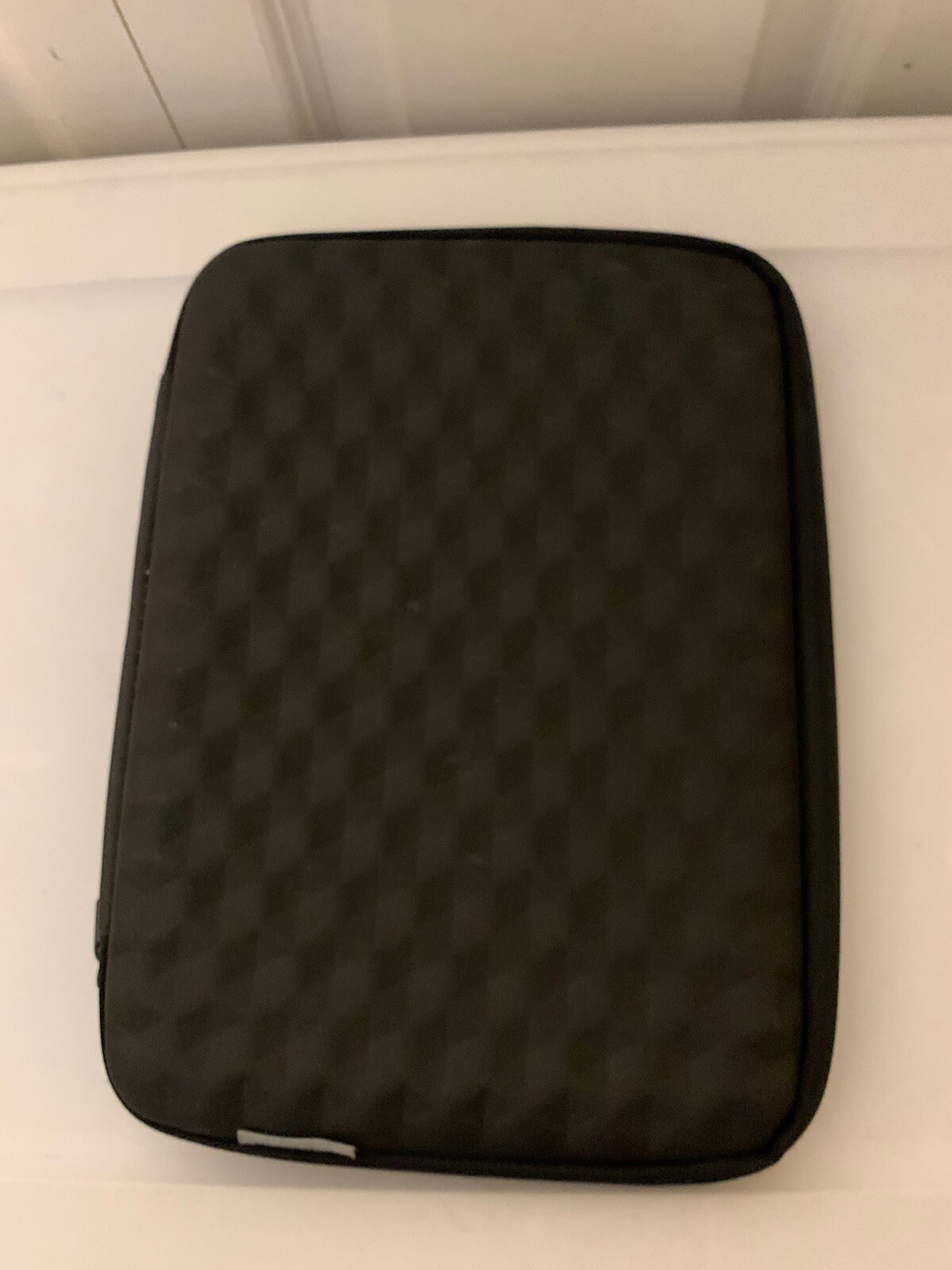 Belkin Notebook Sleeve Case Black Padded  With Zipper 12" x 8.5" Bag