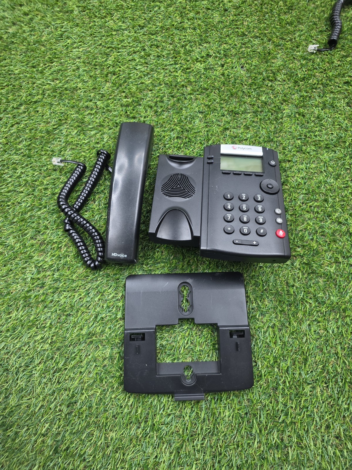 Polycom VVX201 VoIP Business Phone 2201-40450-001