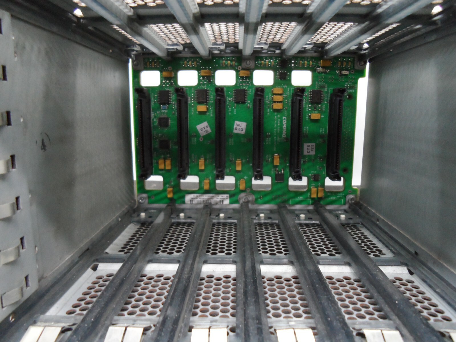 HP Compaq DEC 30-50802-01 DS20E ES40 6-Slot Drive Cage w/ SCSI Backplane