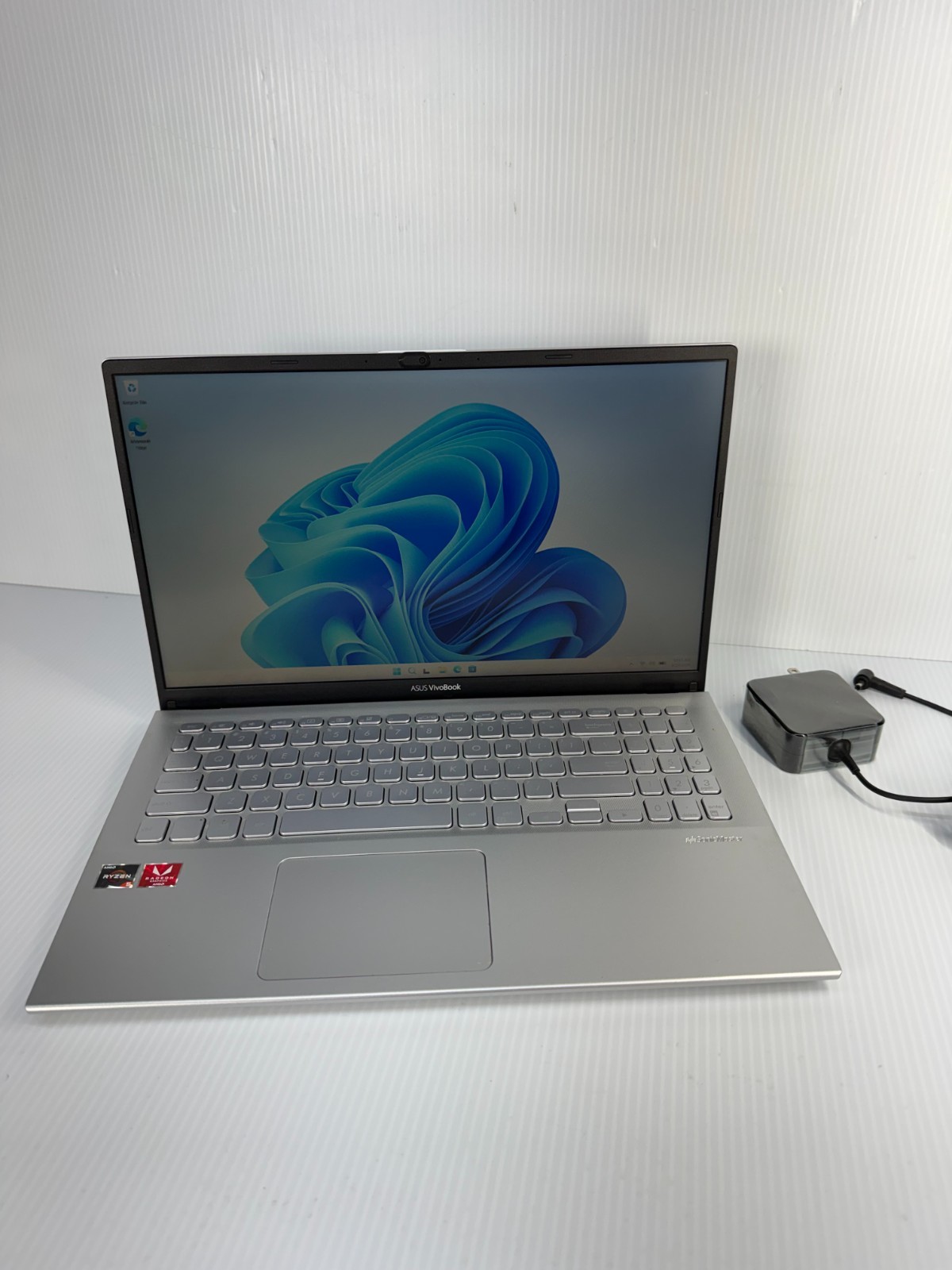 ASUS VivoBook X512D Ryzen 5 15.6" Windows 11 Laptop 512GB NVMe SSD 20GB RAM