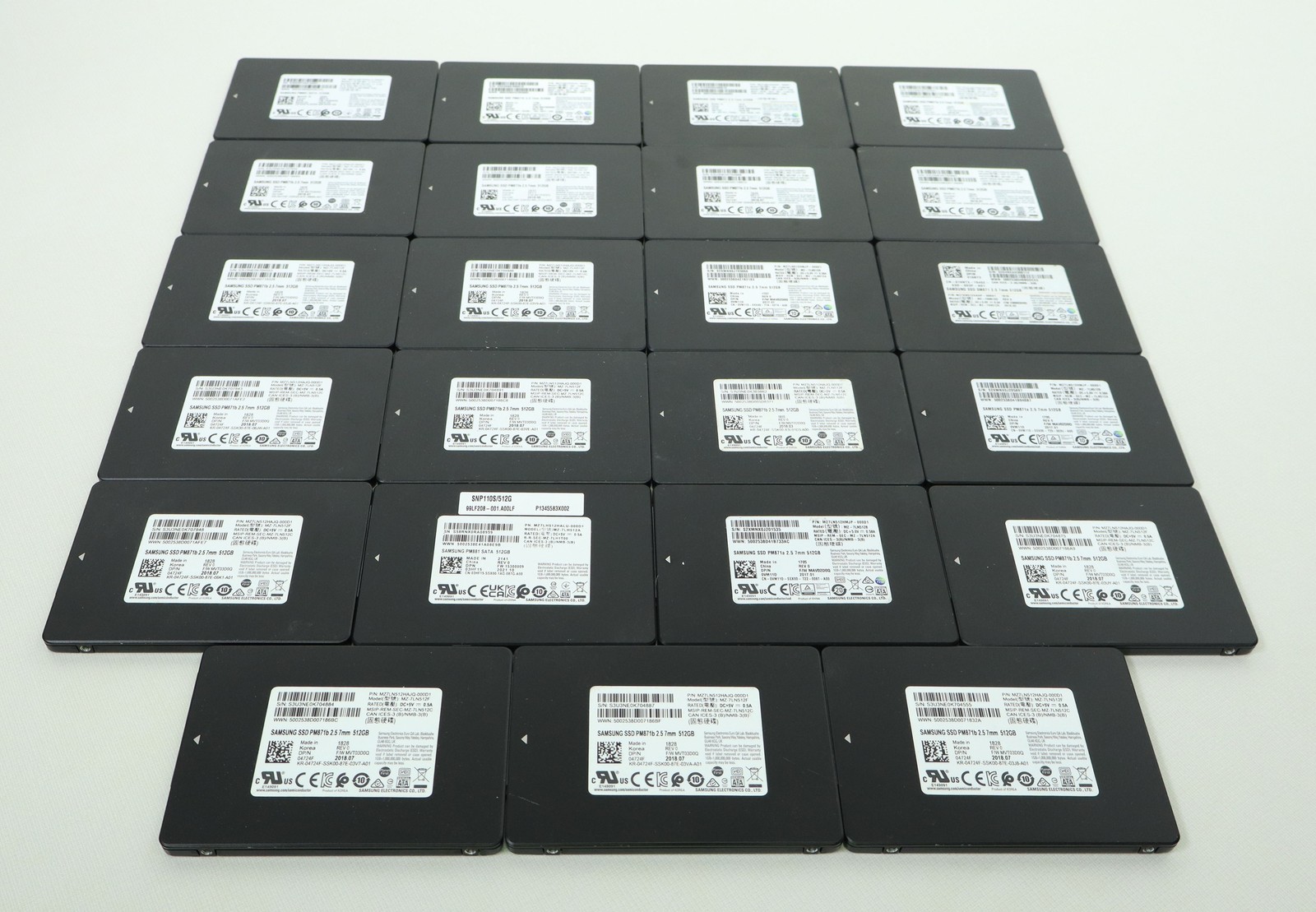 Lot of 23 Mixed Samsung 512GB SSD 2.5" SATA