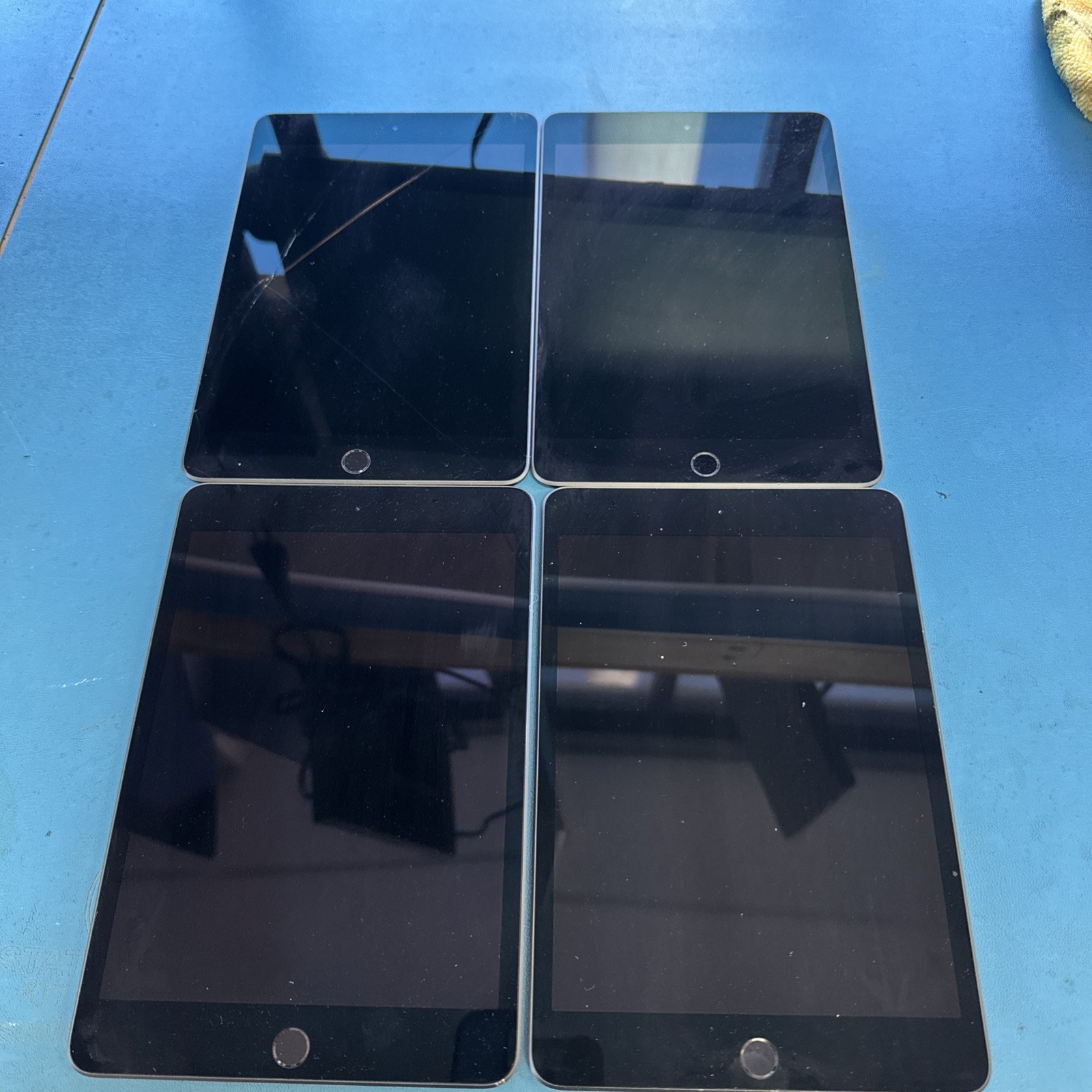 Lot Of 4: Apple iPad Mini 5th Gen Model A2133 FOR PARTS AS IS | Space Gray