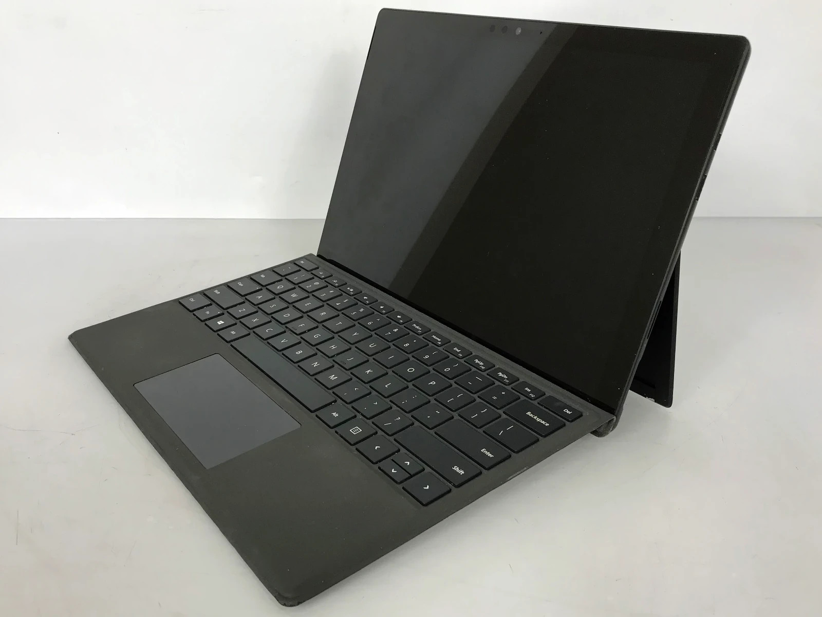 Microsoft Surface Pro 7 12.3" i7-1165G7 16GB RAM 256 GB SSD w/ Keyboard Win11Pro