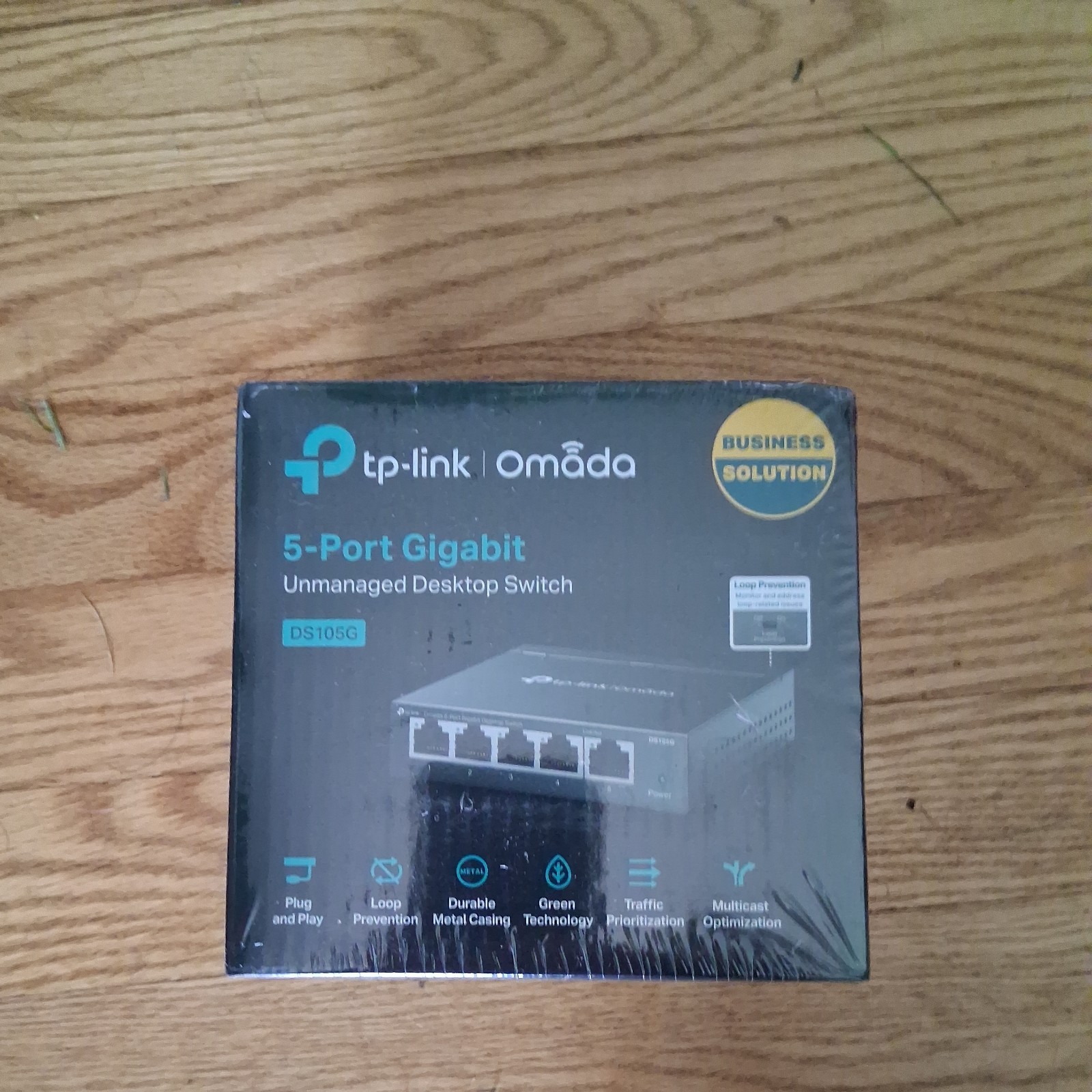 TP-Link Omada 5-Port Gigabit Switch (DS105G) – Brand New | Factory Sealed