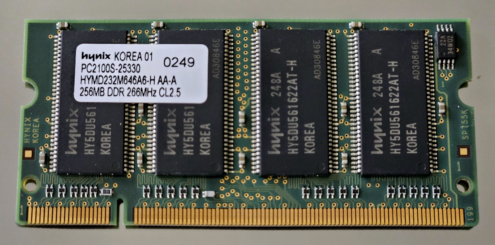 Hynix PC2100 256 MB SO-DIMM 266 MHz DDR Memory (HYMD232M646A6-H)