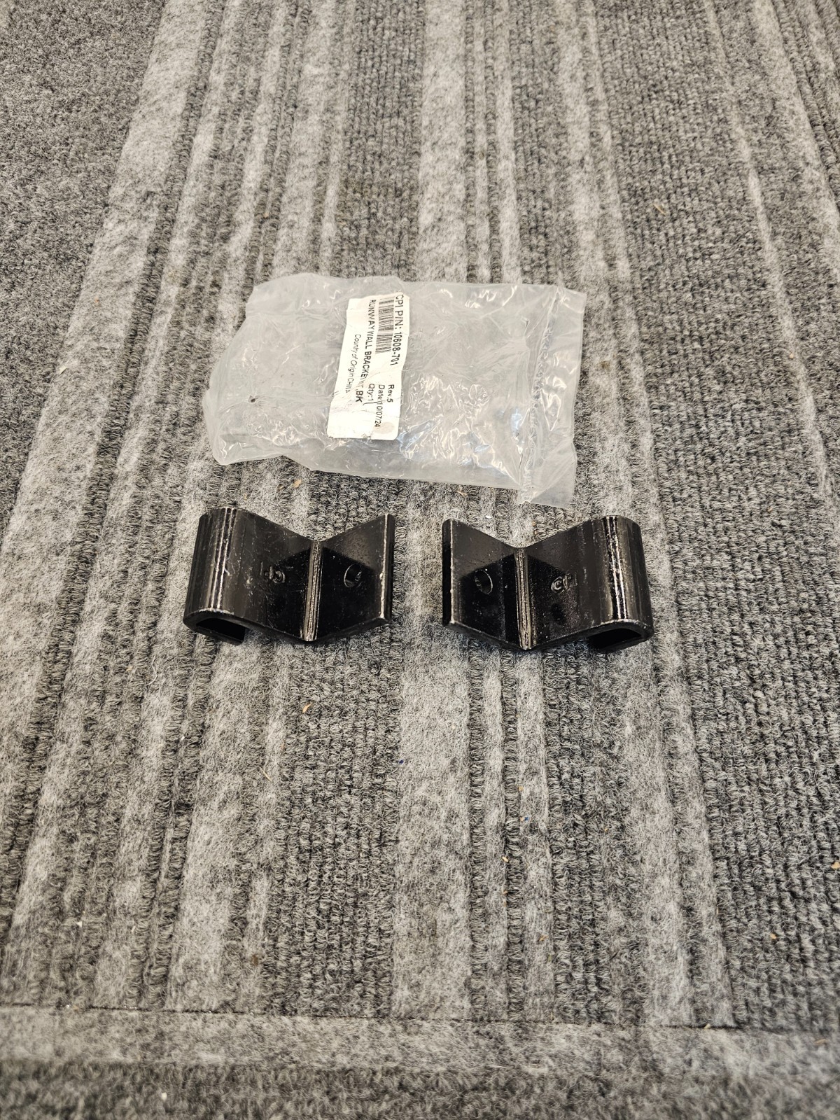 (QTY3)CPI 10608-701 Runway Wall Bracket Hardware 1.7" x 2.2" x 1.5" Cable Runway