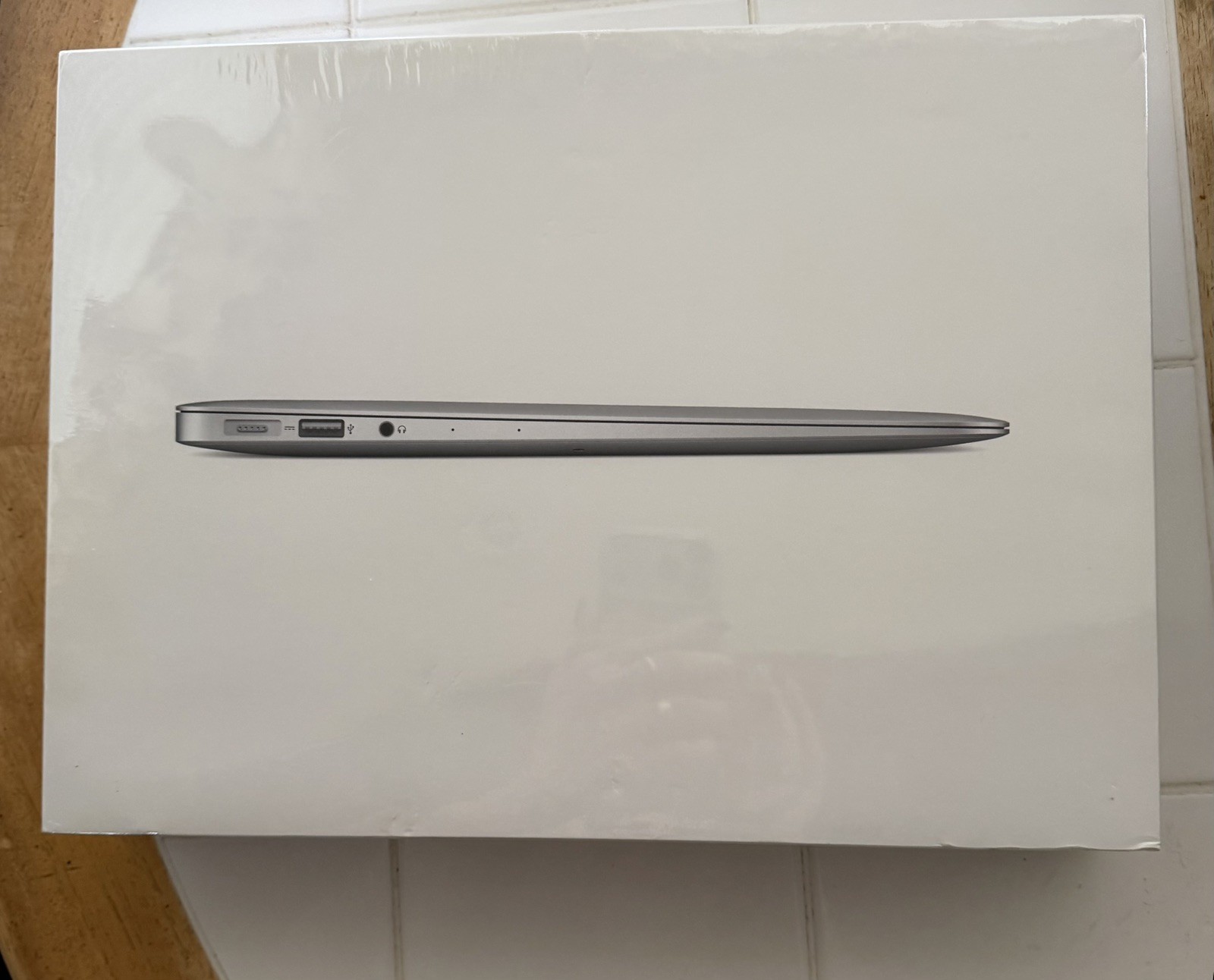 Brand New Apple MacBook Air 13.3 Inch Model A1466 Factory Sealed In Box