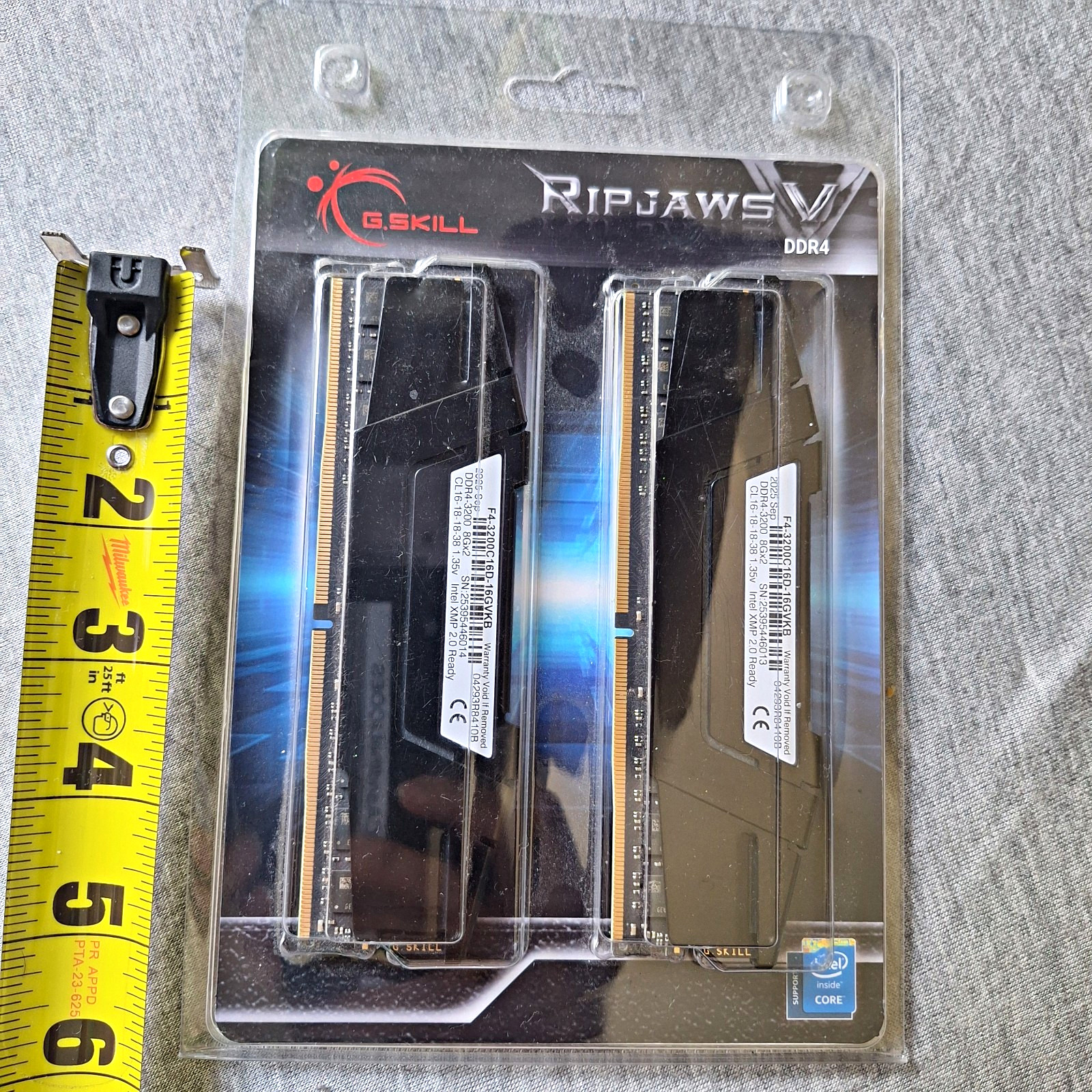 G.SKILL Ripjaws V 16GB (2x8GB) DDR4-3200 DIMM Intel XMP 2.0 F4-3200C16D