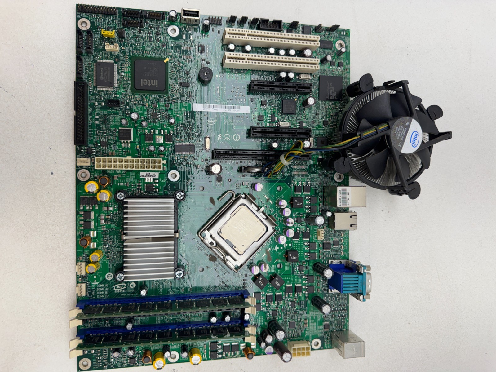 Intel S3200SH Server Board D86139-301 Xeon E3110 3.0GHz 4GB ECC RAM Cooler Combo
