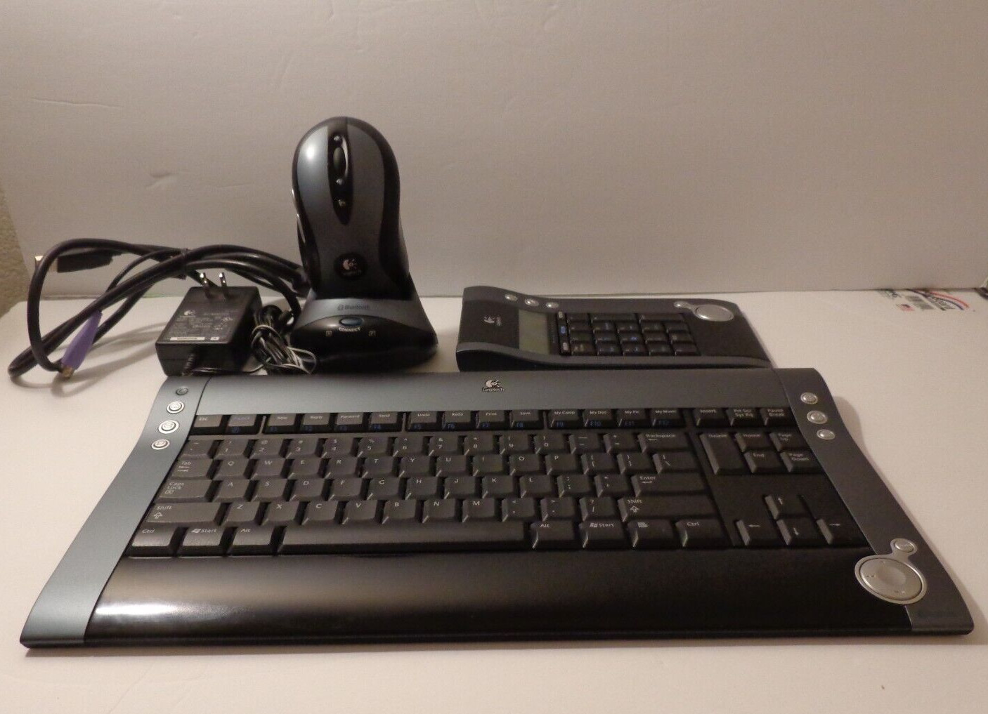 Logitech diNovo Media Desktop VS9673120403 Wireless Keyboard