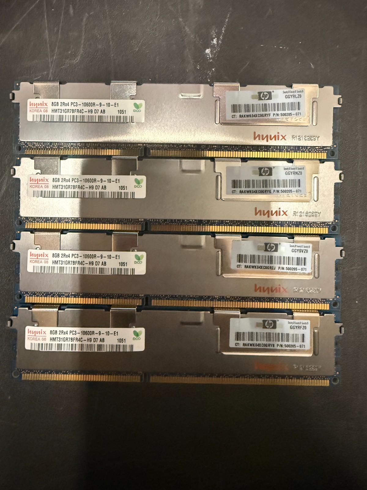 Hynix 32GB Kit (8GBx4) / PC3-10600R DDR3 2Rx4 RAM HMT31GR7BFR4C-H9 D7 AB