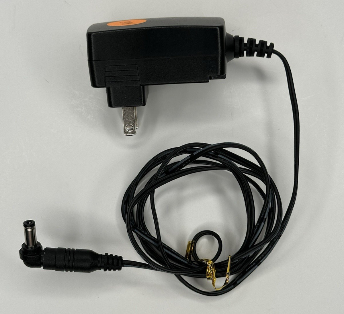 Zozo Universal Adapter PA-30150W-ZMX DC3V/4V/5V/6V/7.5V/9V/12V 1A