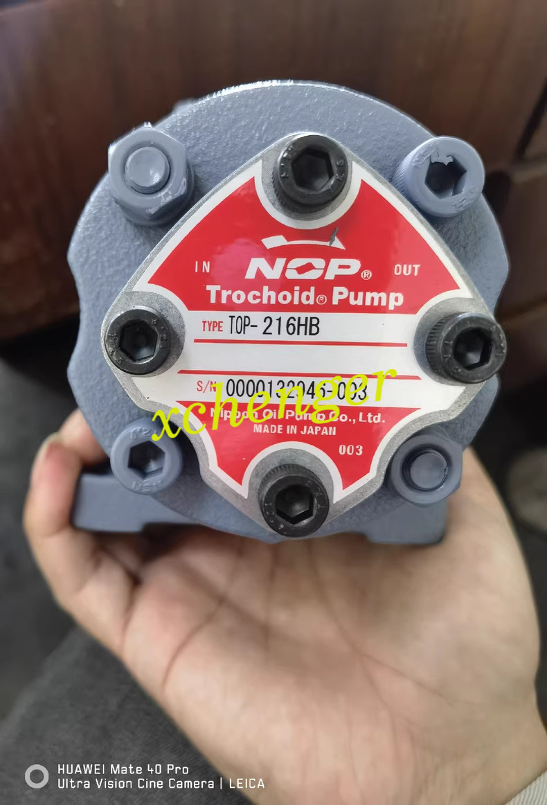 1PCS NOP TOP-216HB oil pump  new via FedEx or DHL