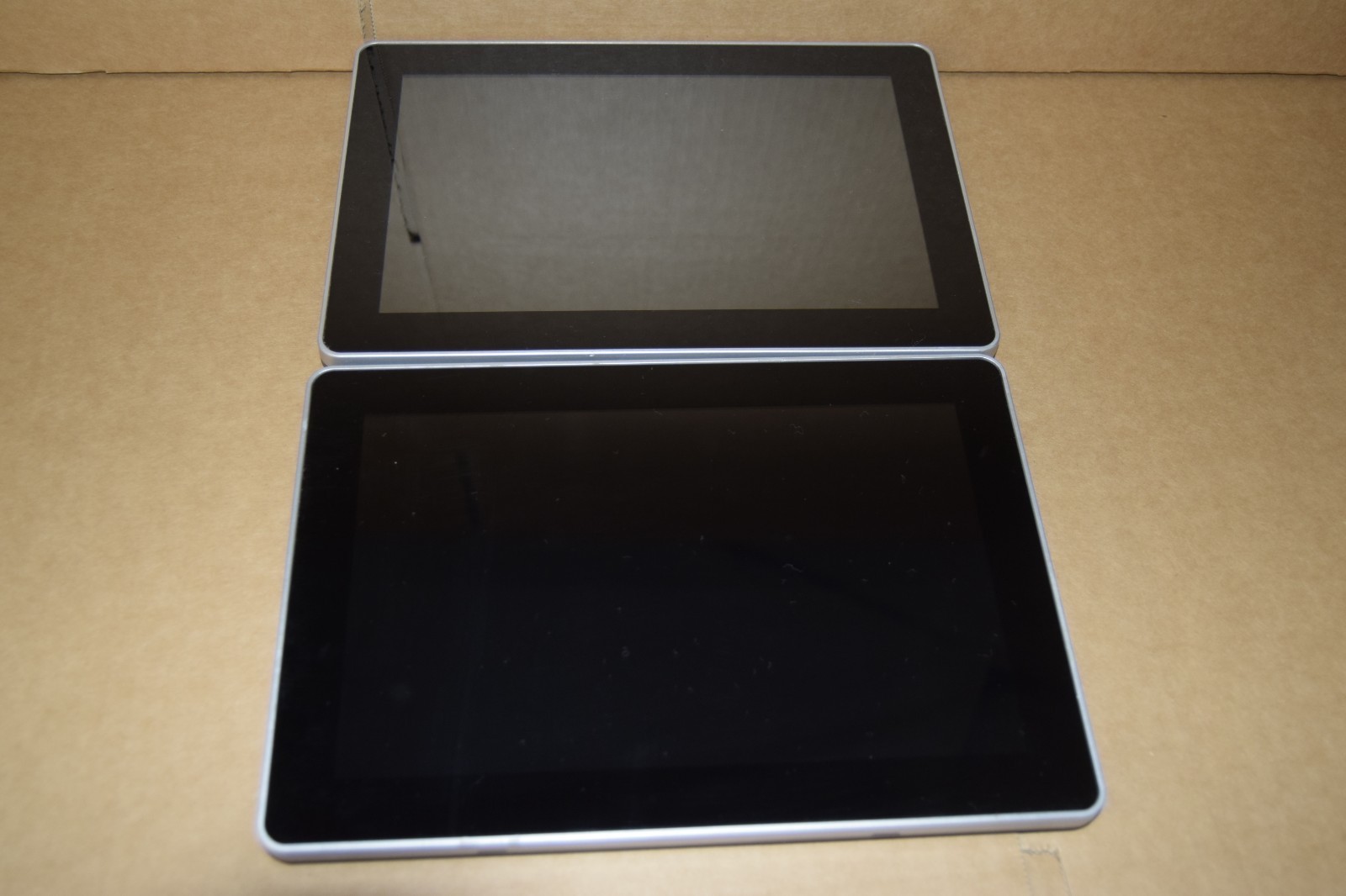 2 Mimo LCD Monitors Vue UM-1080CH-G-NB 10.1" Commercial Touchscreen Monitors