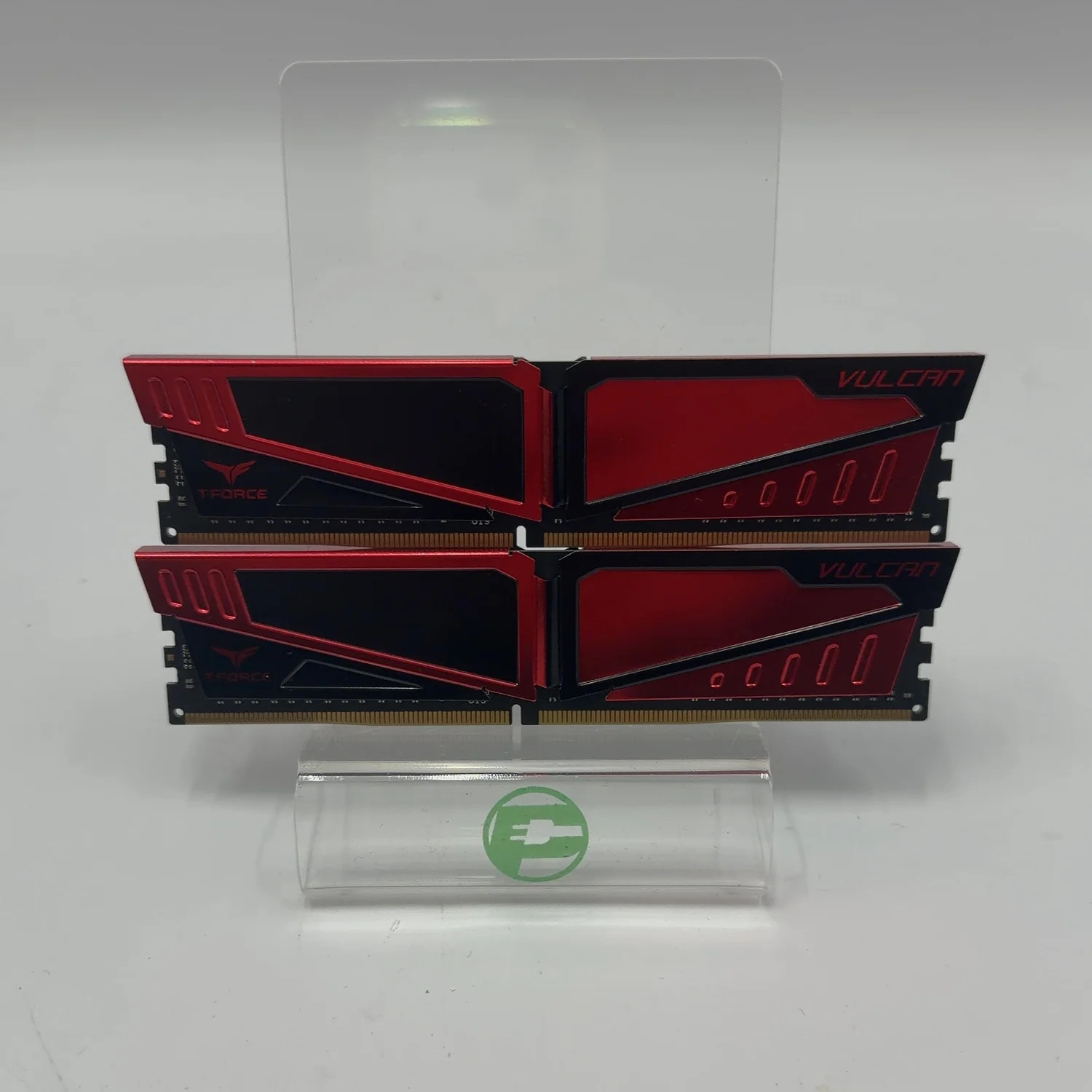 TeamGroup T-Force Vulcan 16GB (2x8GB) RAM DDR4 3000MHz TLRED48G3000HC16CBK
