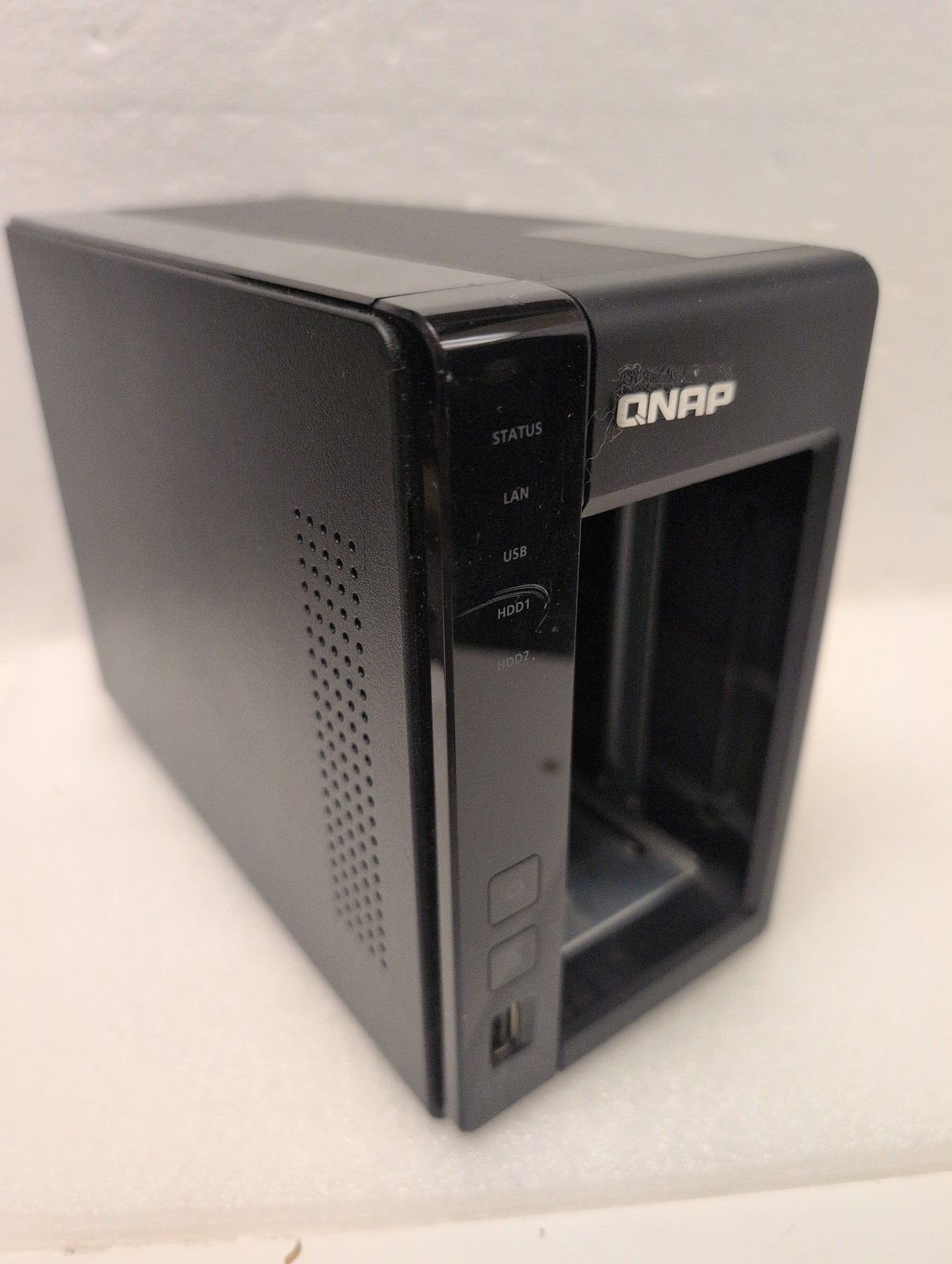🎸 QNAP TS-219P II 2-Bay NAS Enclosure, No HDD No Caddy No Adapter, For Parts