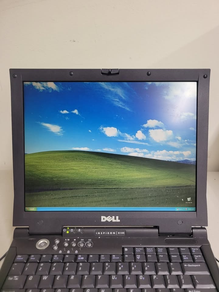 Dell Inspiron 8100 PP01X Windows XP Era Laptop for parts no HDD vintage READ