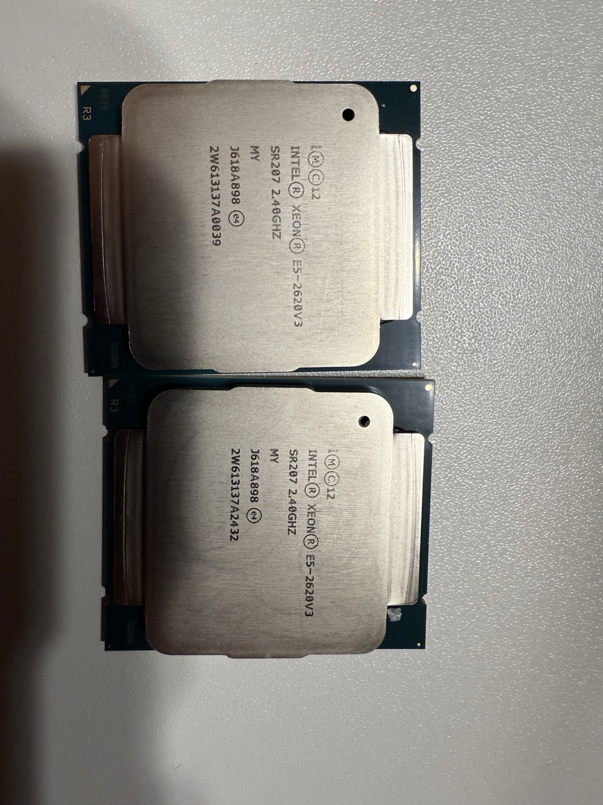 2x Intel Xeon E5-2620 v3 SR207 2.40GHz 6-Core CPUs Matching Pair LGA2011-3