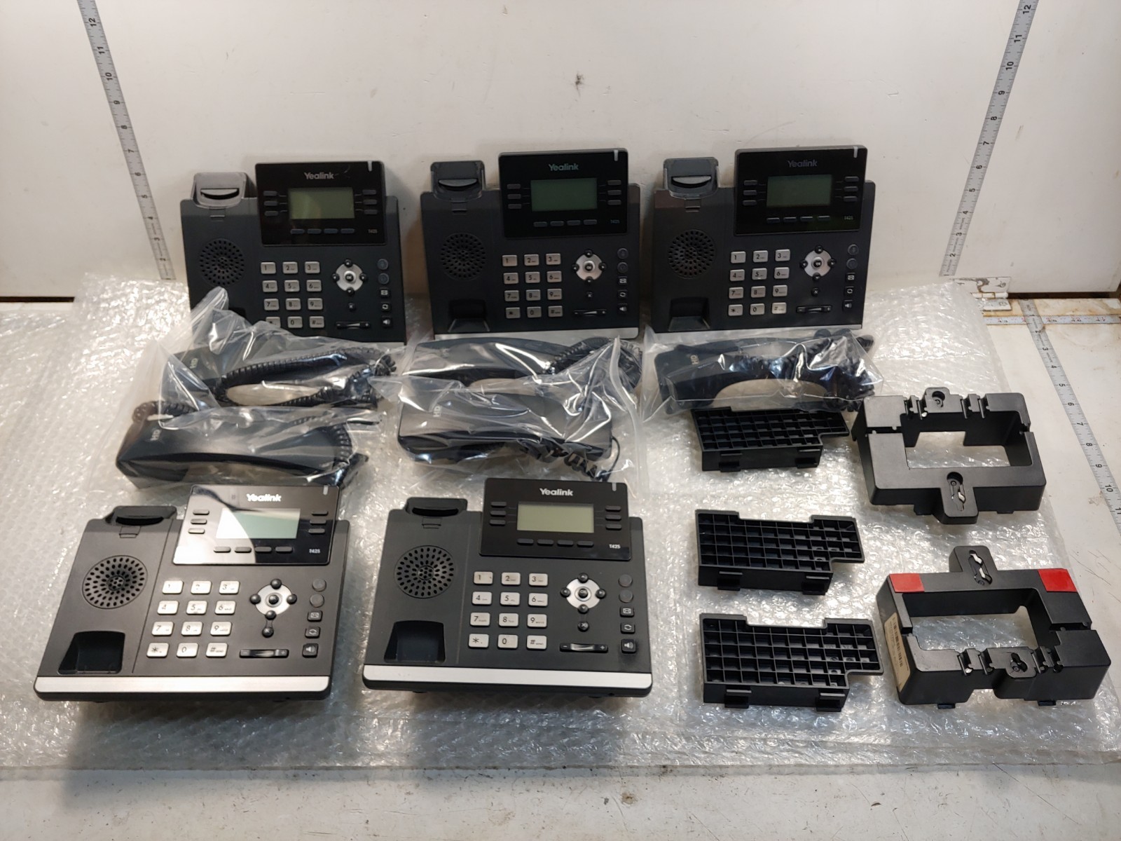 Yealink SIP-T42S Corded Ultra Elegant IP Phone (LOT OF 5)