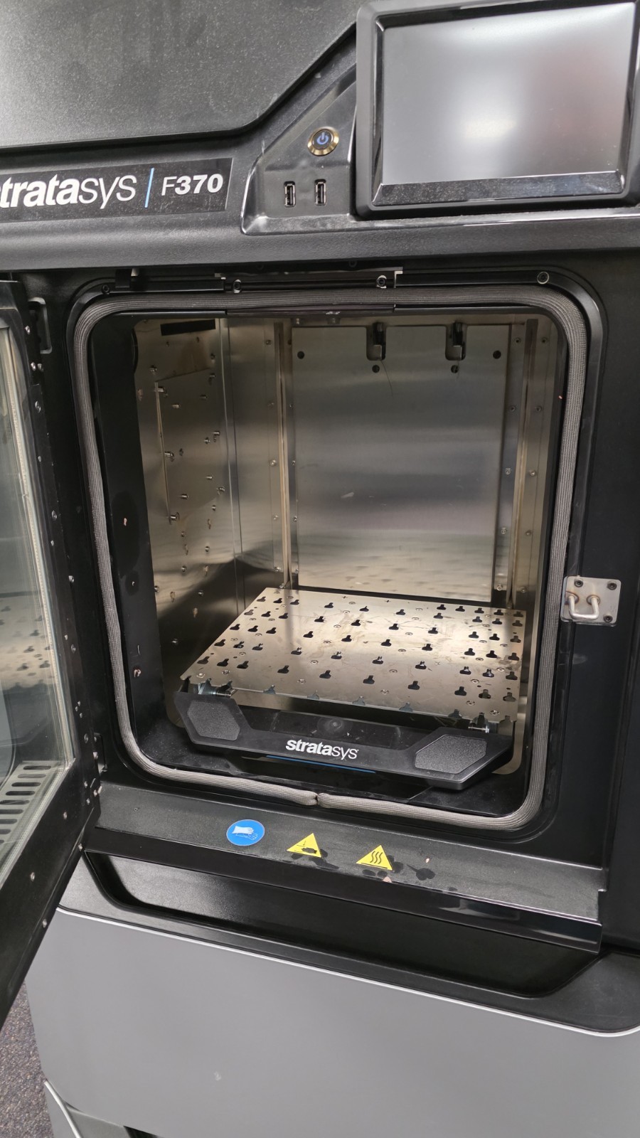Stratasys F370 FDM 3D Printer, Touchscreen, Heated Bed, 14x10x14