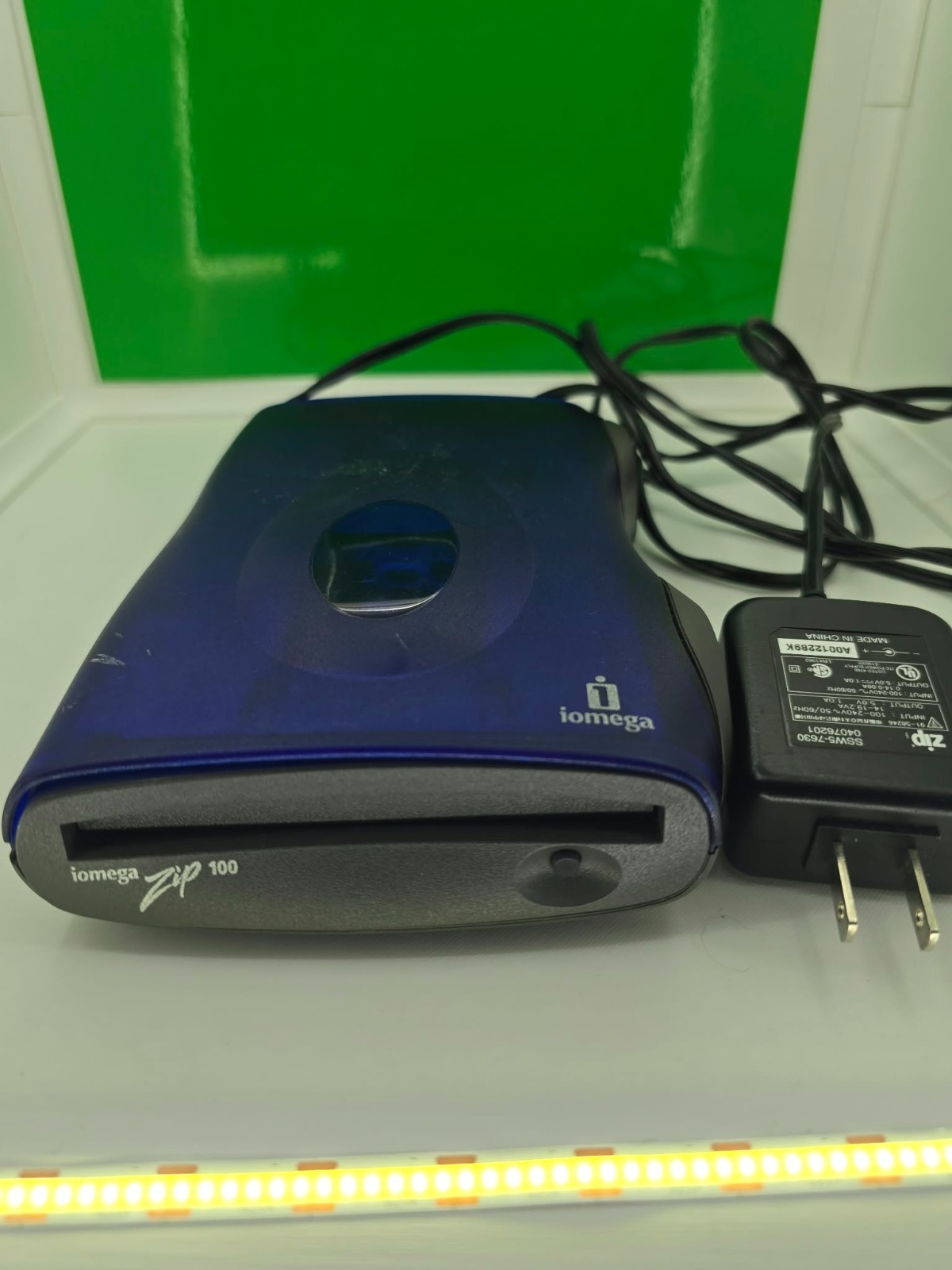 Iomega Zip 100 External Drive (Model Z100USBNC)  AS-IS with power supply