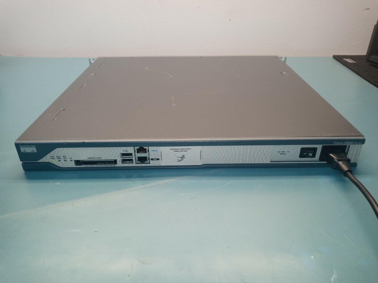 Cisco 2800 Series 2811 2-Port Integrated Services Router CISCO2811