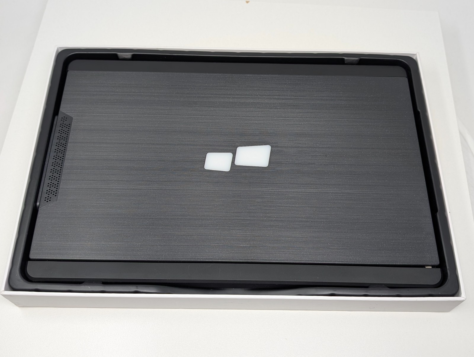 Mobile Pixels TRIO 12.5" Portable Laptop Monitor, Model 101-1003P01, Open Box