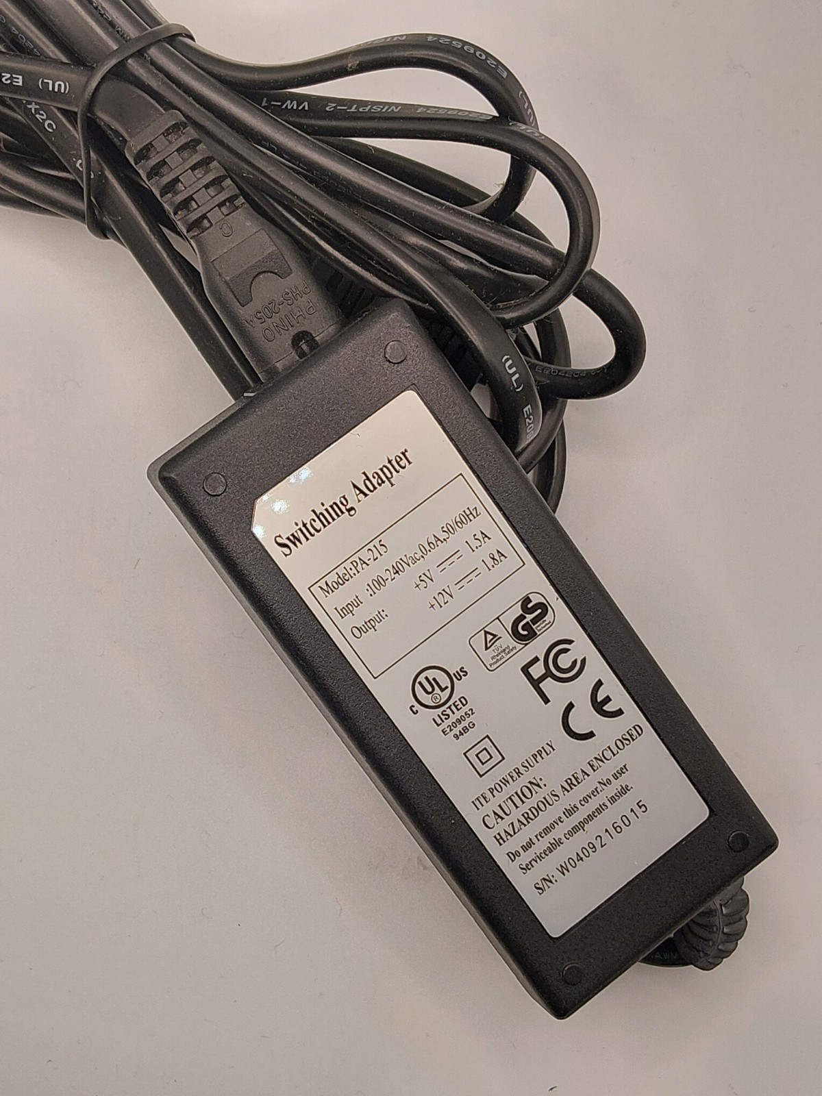 SWITCHING AC/DC ADAPTER PA-215 - 12V - 5.1A