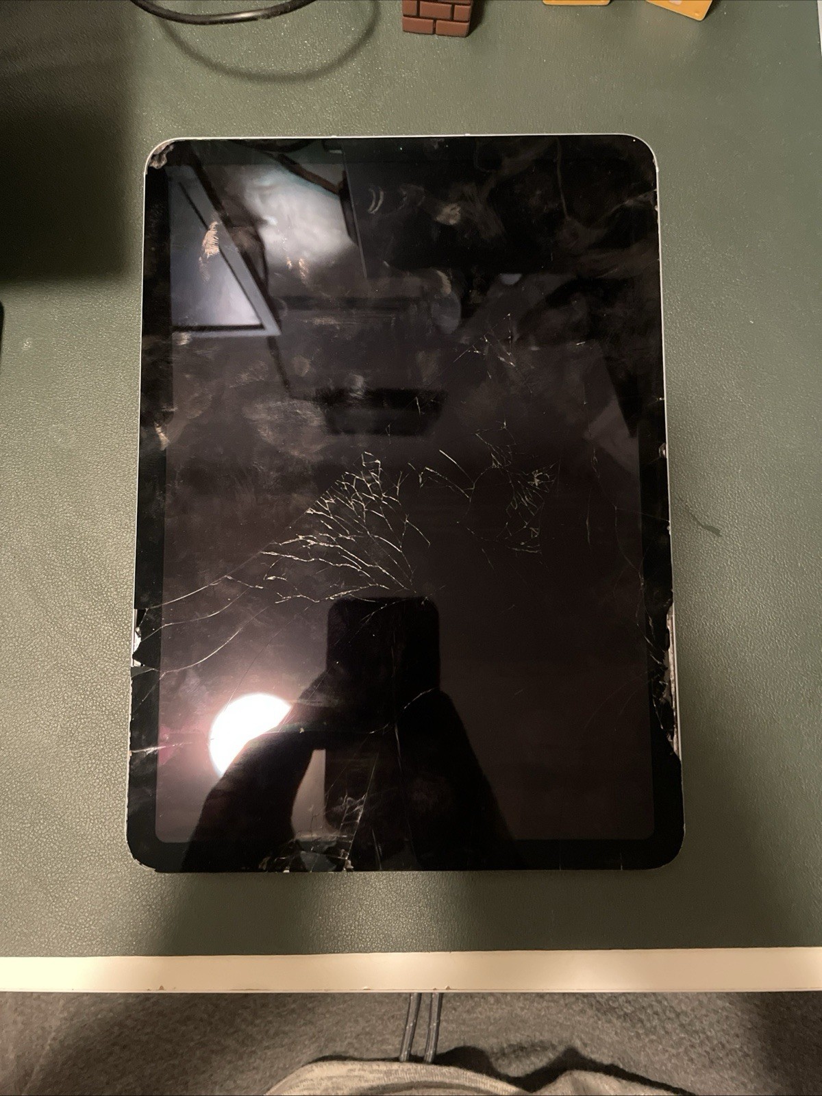 Wi-Fi Only Apple iPad 10th Gen  Blue A2696 FOR PARTS