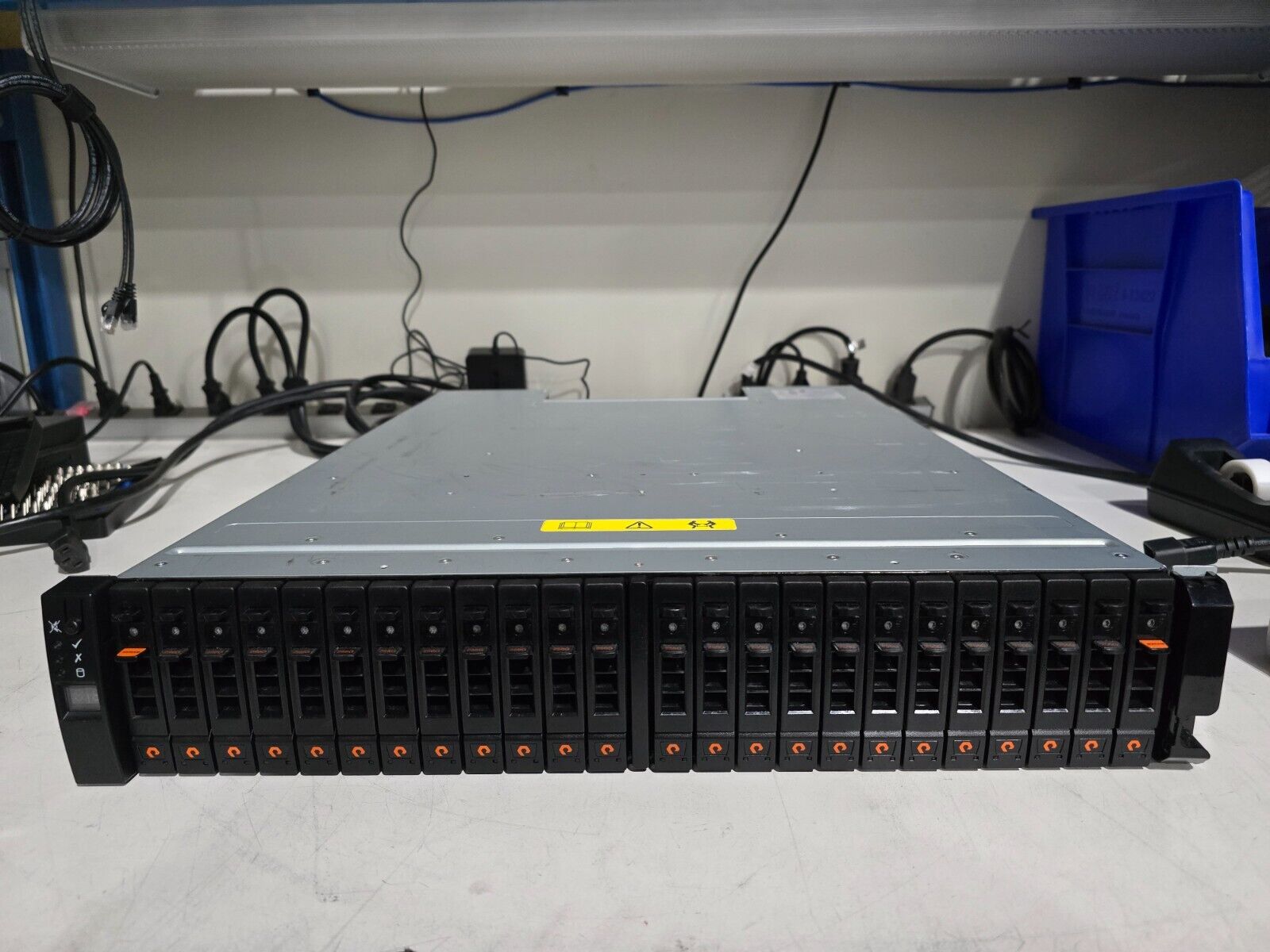 Pure Storage/Dell EB-2425 Server Expansion Array JBOD SATA SAS Hard Drives 2.5