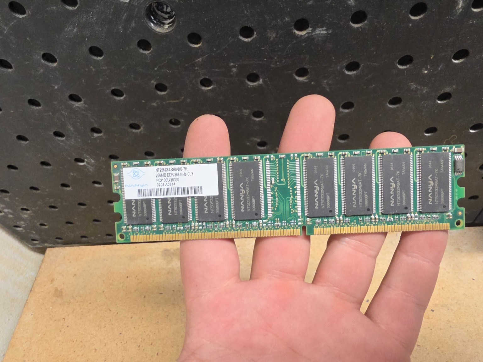 Nanya 256MB DDR PC2100 DDR-266 CL2 184-Pin Desktop RAM NT256D64S88A0G-7K