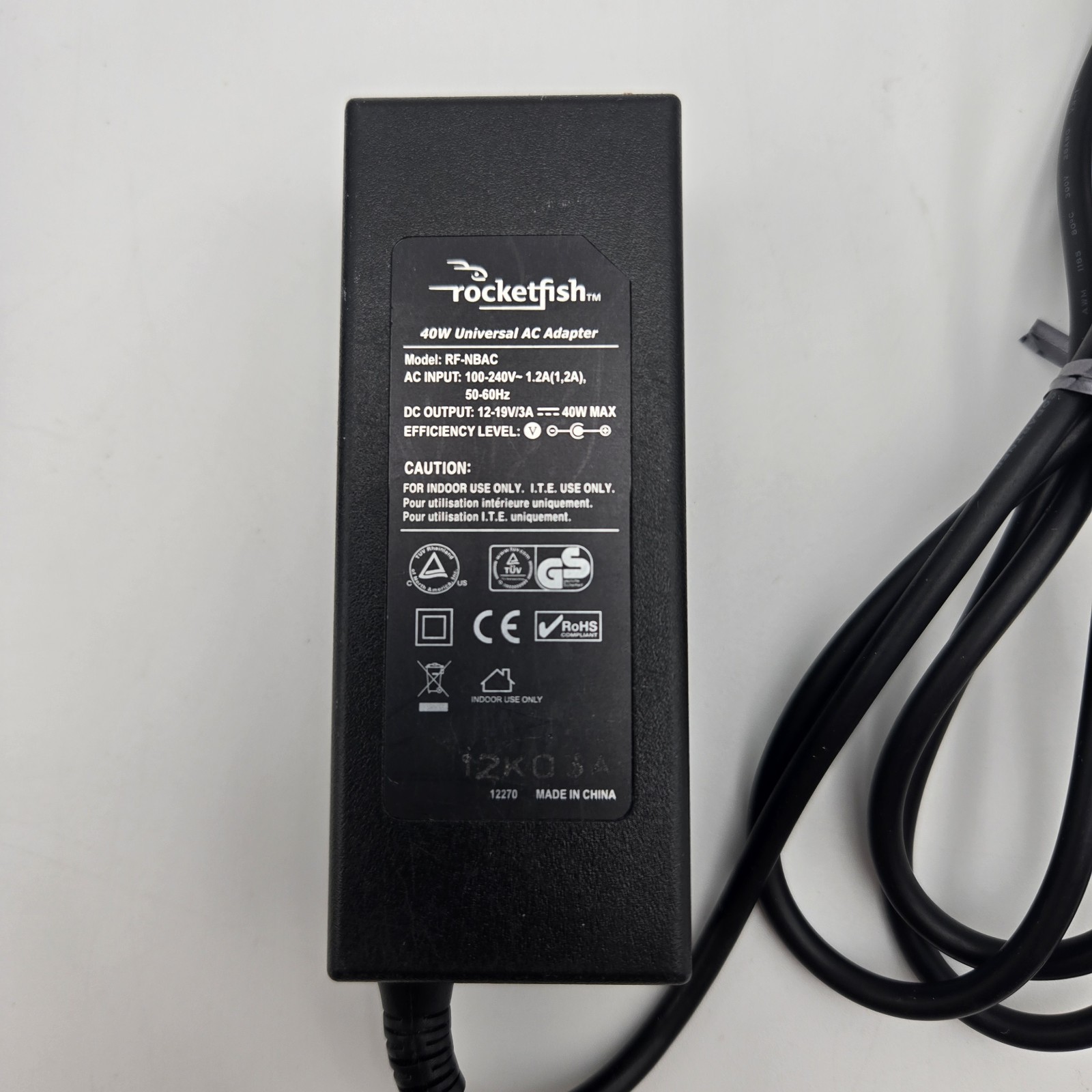 Rocketfish RF-NBAC 40W Universal AC Power Adapter Netbook Laptop Charger 12V-19V