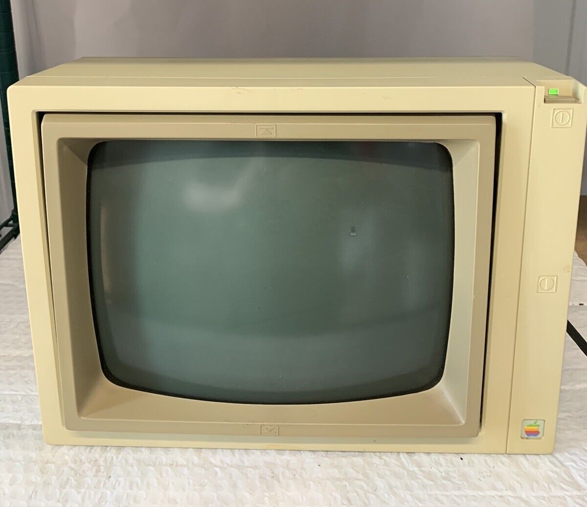 Vintage Apple Computer Monitor Monochrome Green A2M2010 PARTS/REPAIR #3