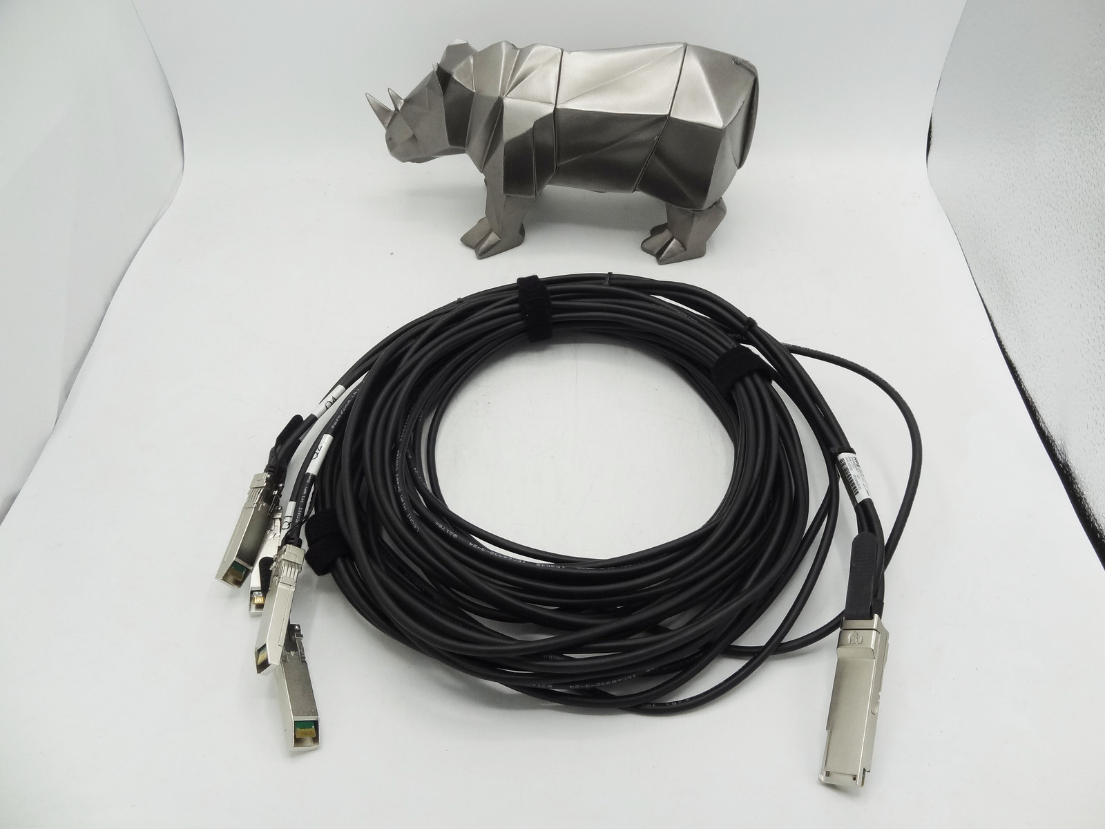 845418-B21 HP 100Gb QSFP28 to 4x25Gb SFP28 5m DAC