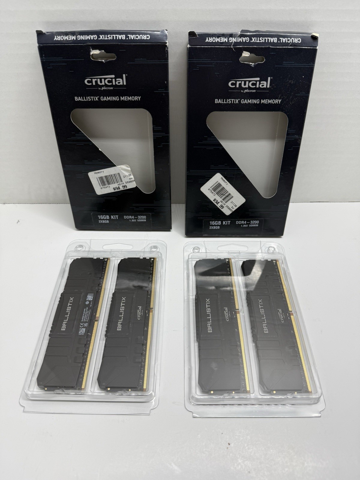 Crucial Ballistix 32GB (4x8GB) DDR4-3200 PC4-25600 UDIMM 288-Pin