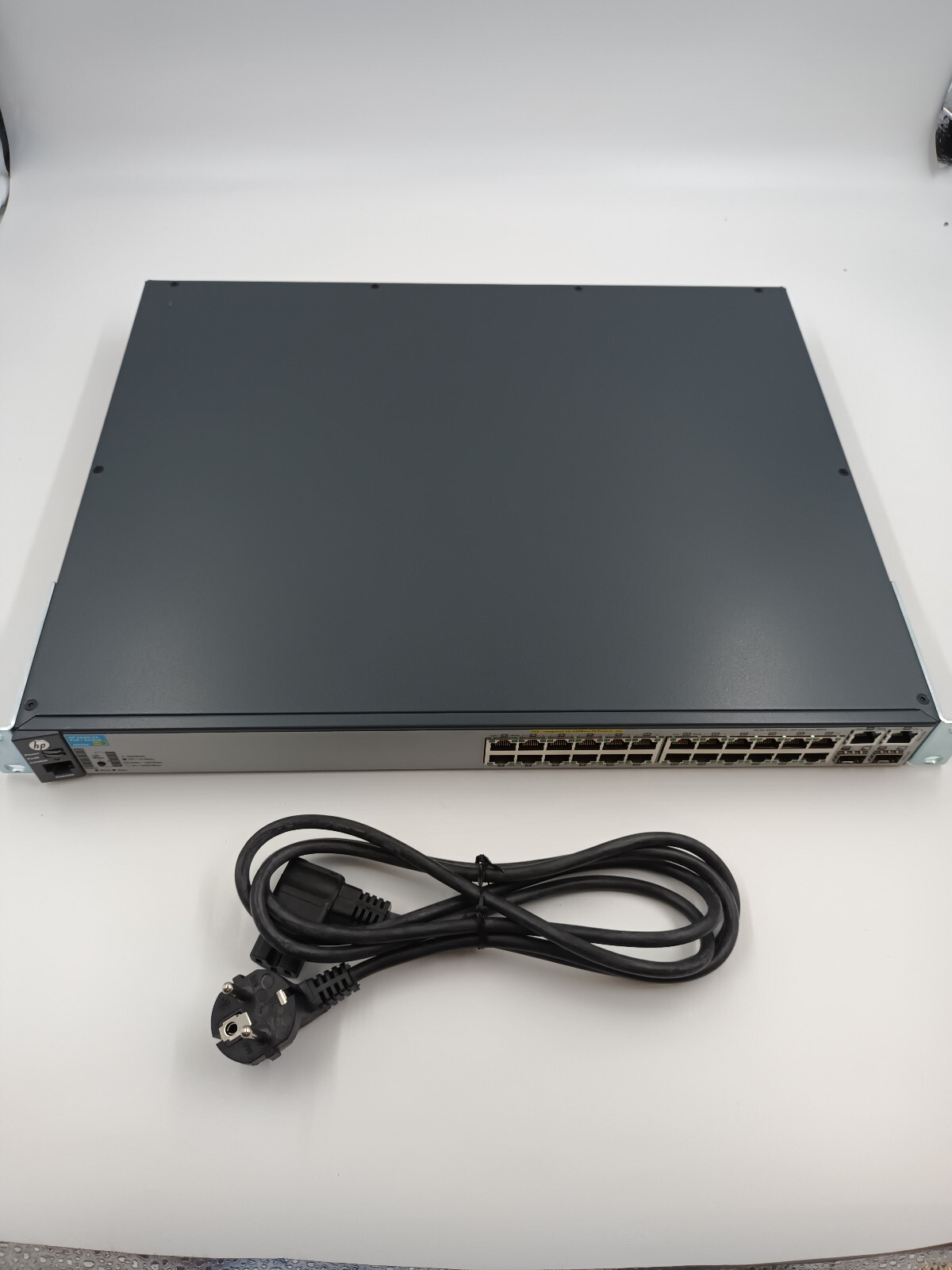 HP 2620-24 POE + Switch (J9625A)
