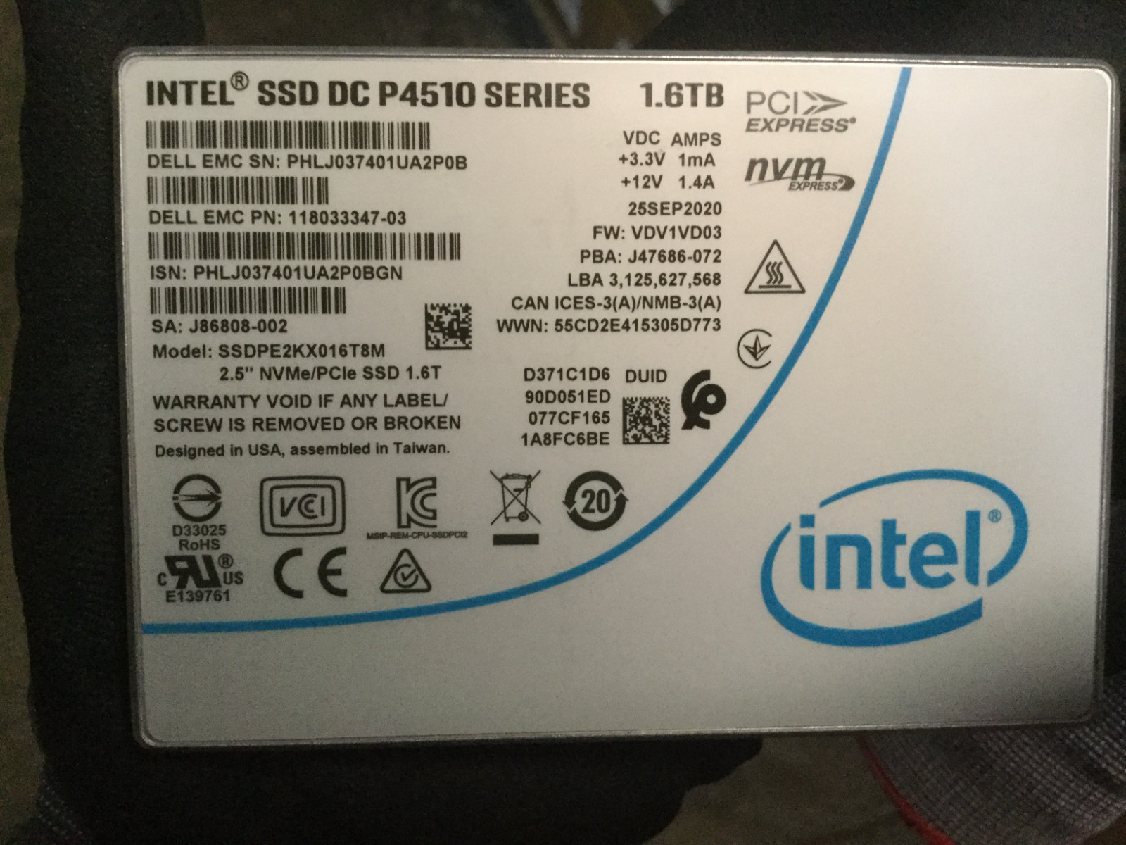 EMC Intel DC P4510 SERIES 1.6TB PCIE3.0 NVMe U.2 2.5in SSD SSDPE2KX016T8M