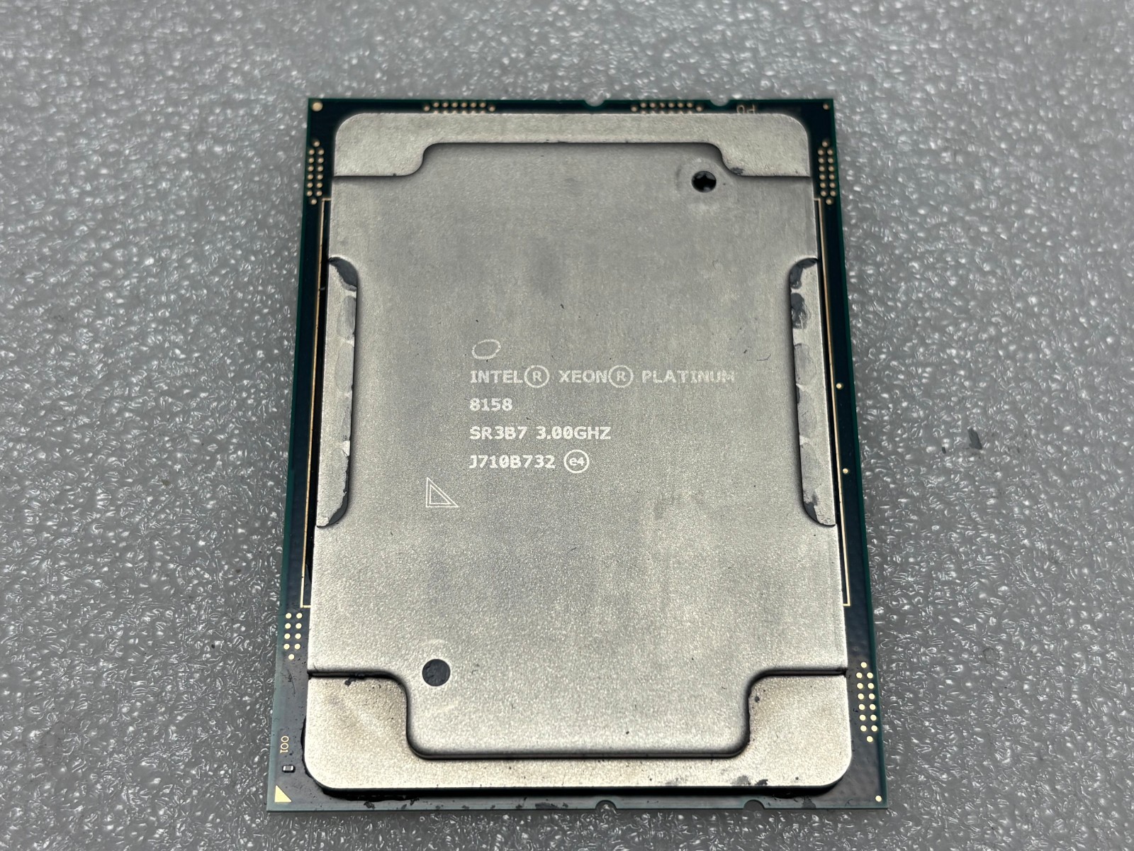 Intel Xeon Platinum 8158 12-Core 3.00GHz 24.75MB LGA3647 Processor SR3B7