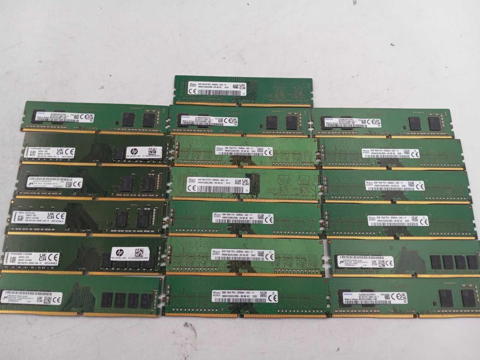 LOT OF 19 MIX BRANDS 8GB (19X8GB) PC4-3200AA DESKTOP RAM (MM743)