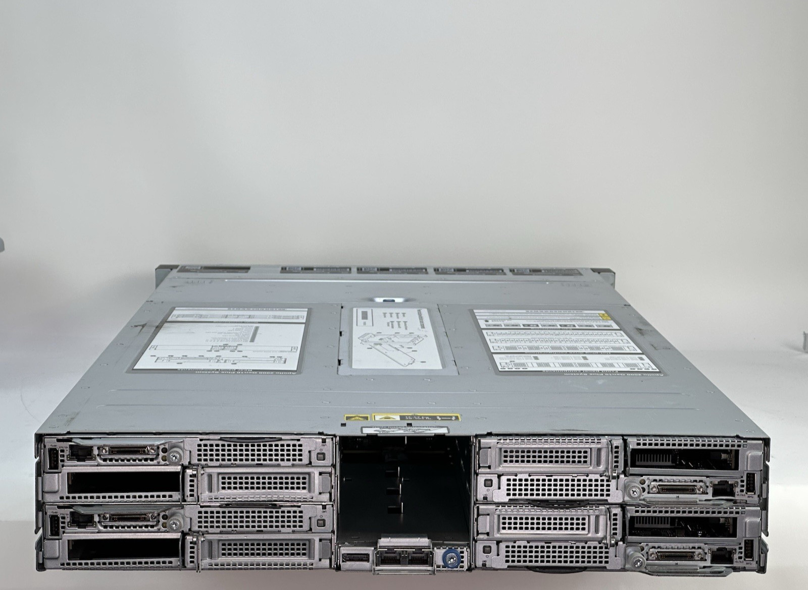 HPE Apollo n2600 Gen10 Plus 24x SFF SATA/SAS Chassis 4x XL225n Nodes