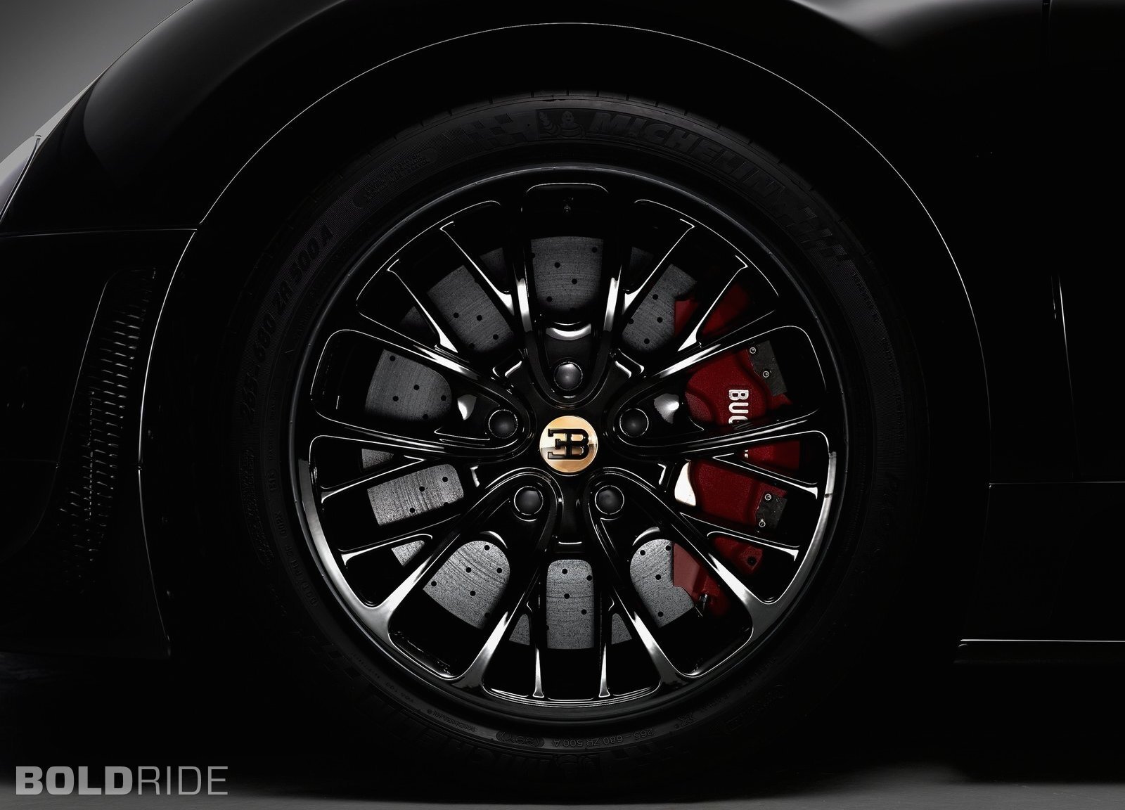Cars 2014 bugatti veyron grand sport vitesse black bess Desk Mat Stitched