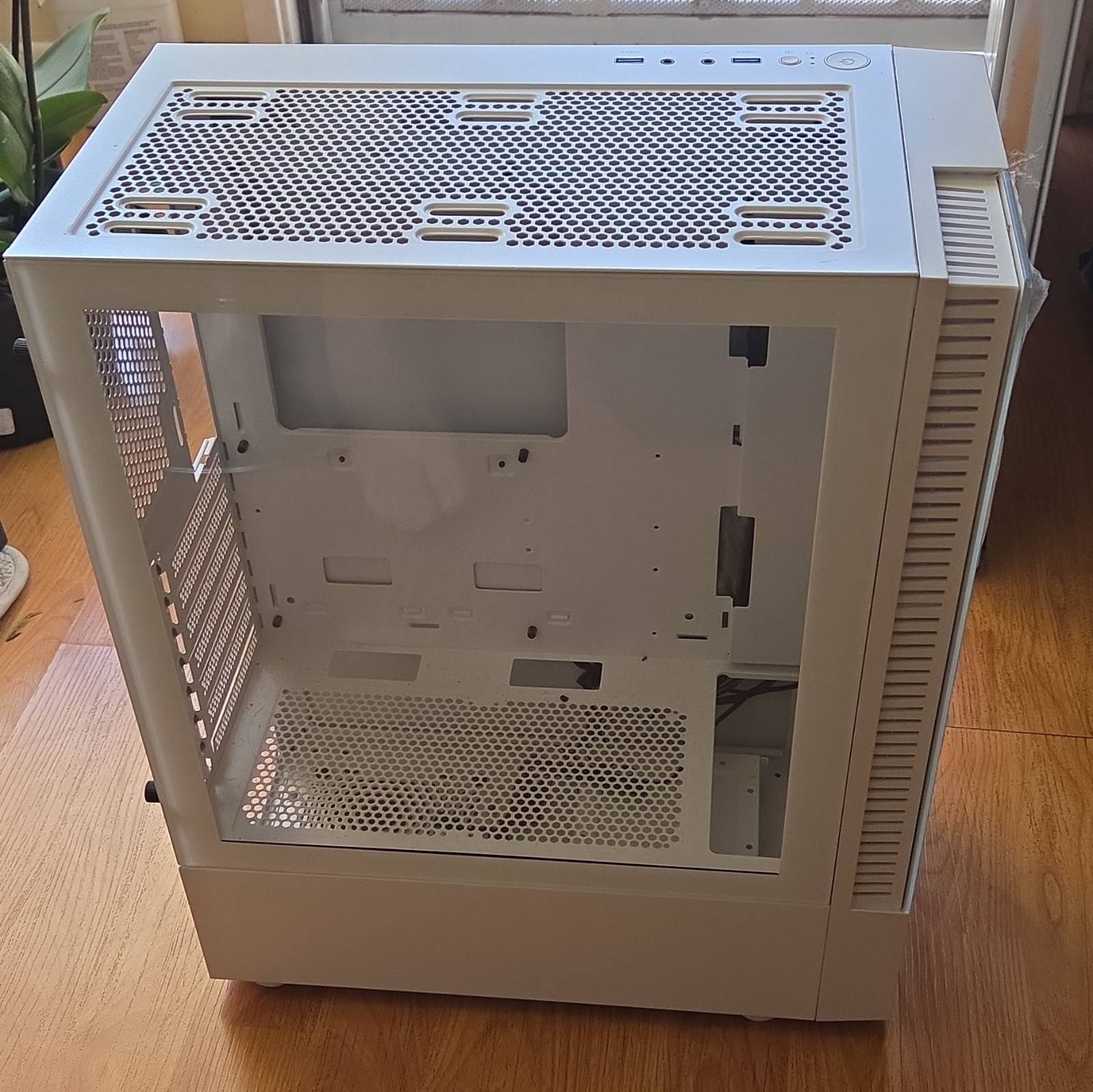 Thermaltake Divider 300 TG Snow White ATX Mid Tower TG Case